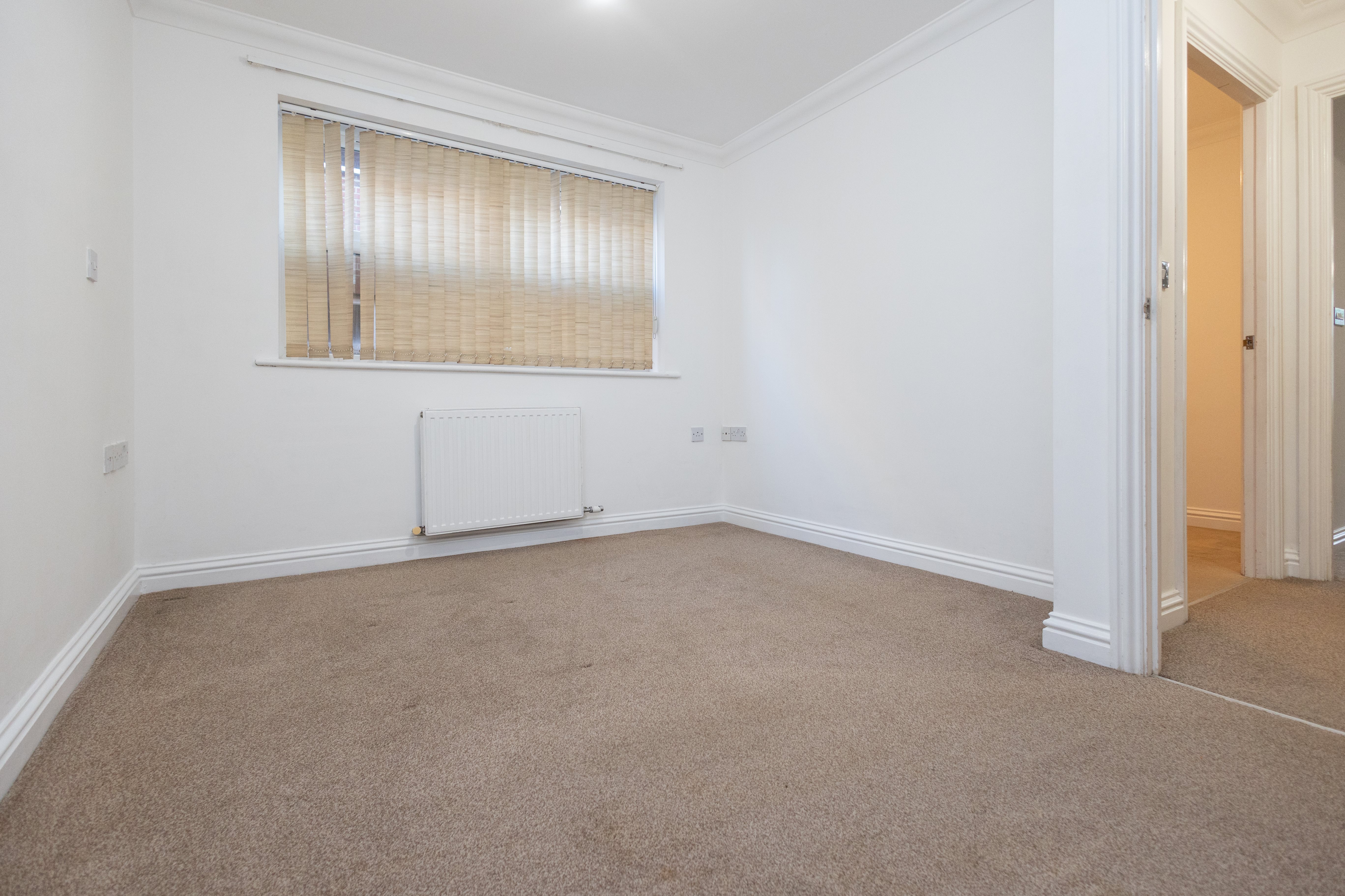 2 bed flat to rent in Richmond Park Road, Bournemouth  - Property Image 5