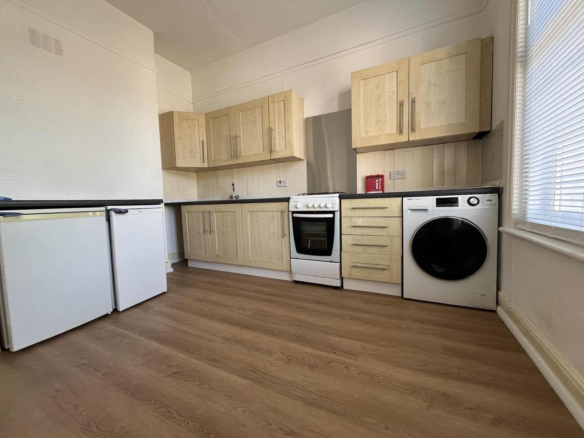 1 bed flat to rent in Waterloo Road, Winton  - Property Image 11