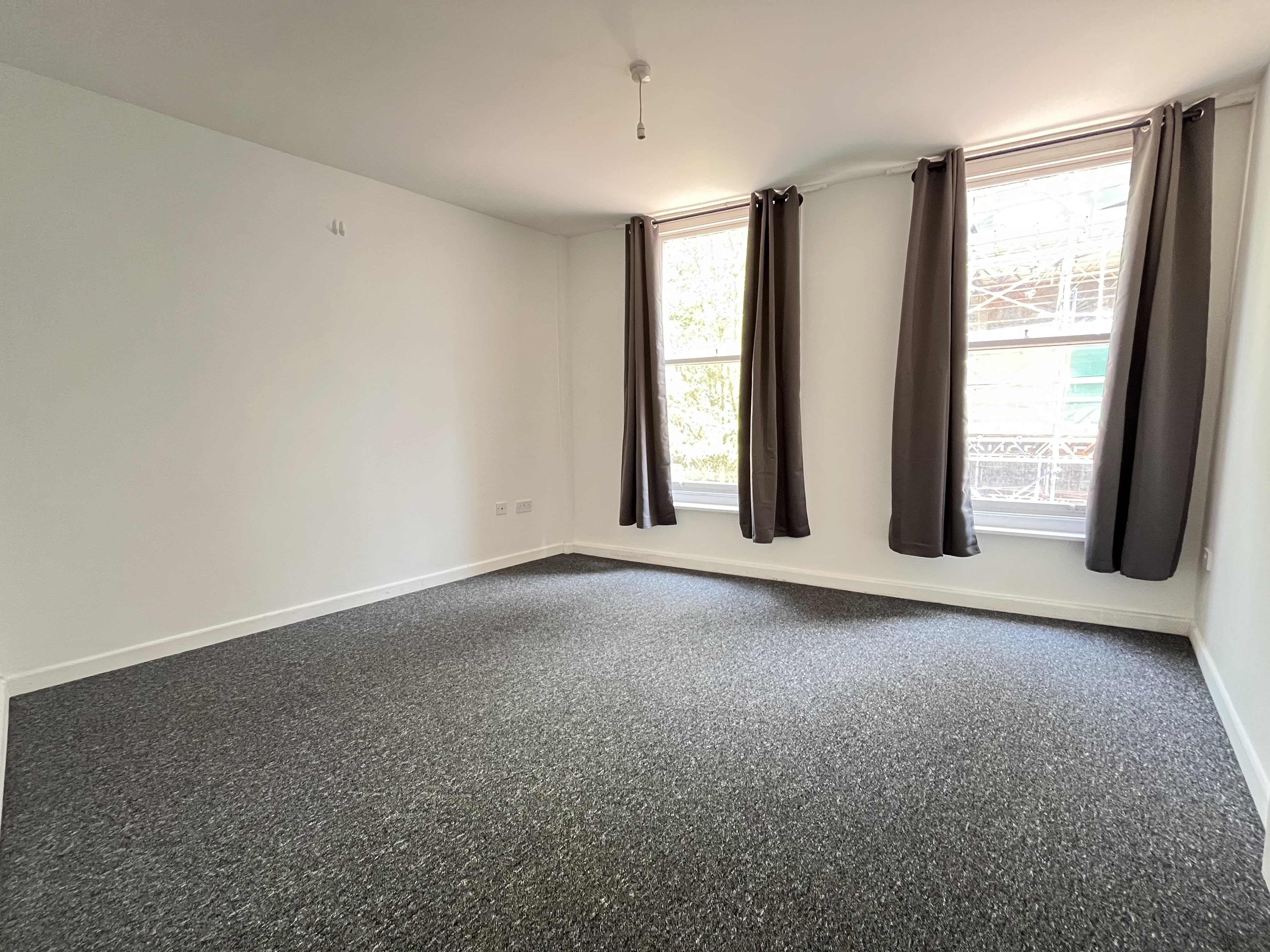 3 bed flat to rent in Old Christchurch Road, Bournemouth  - Property Image 3