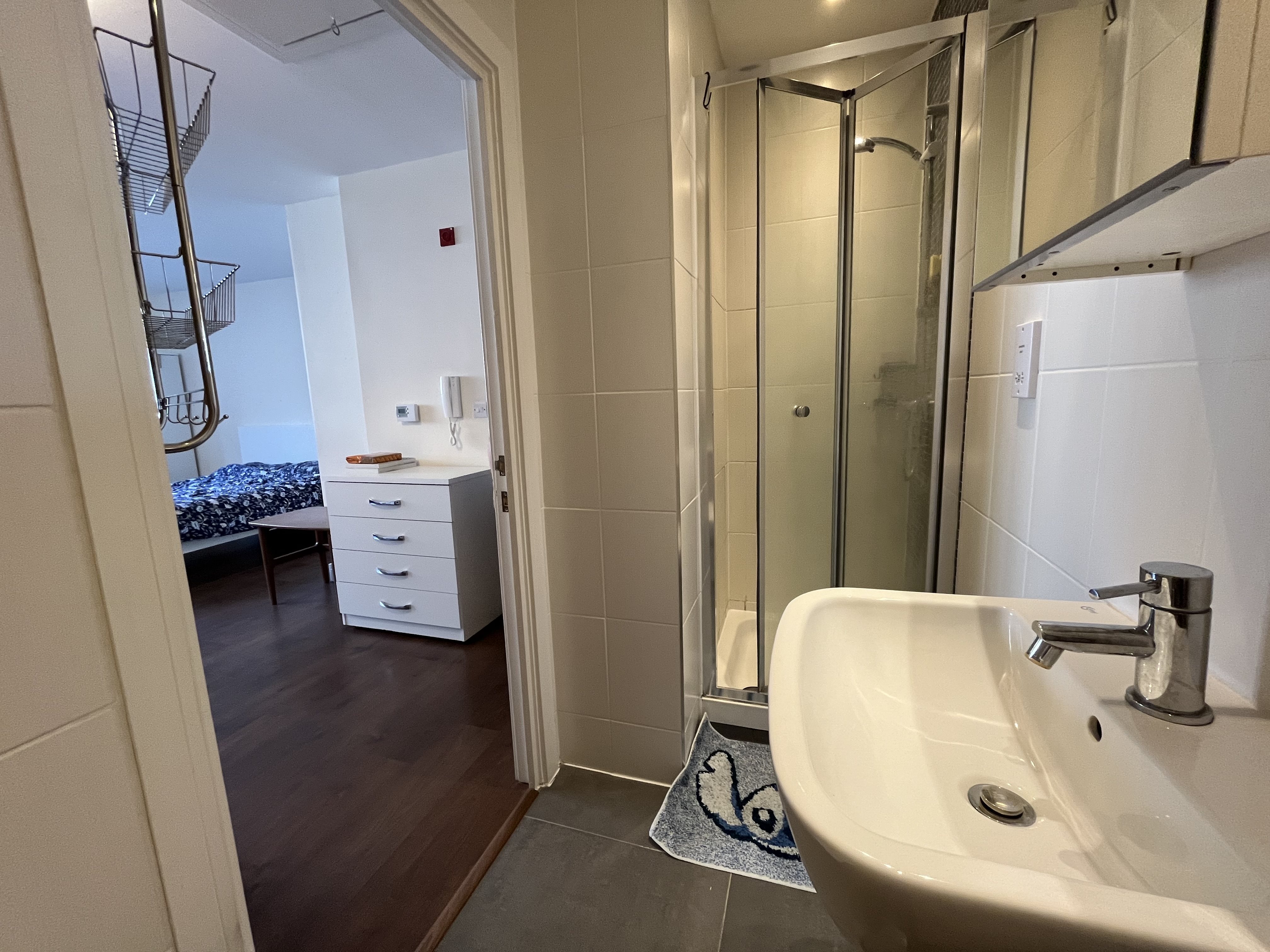 Studio flat to rent in St Peters Road, Bournemouth 4