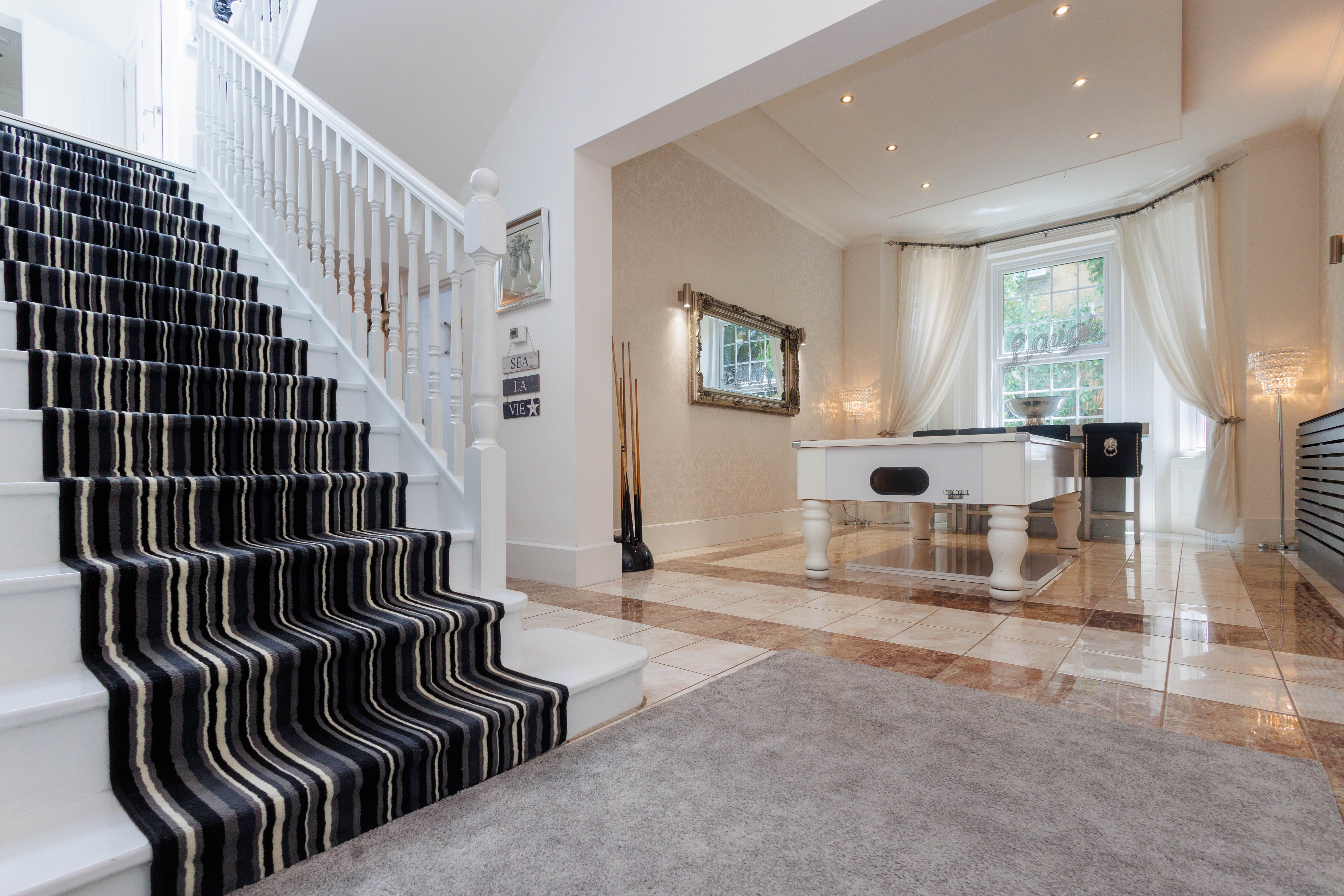 10 bed house to rent in Dean Park Road, Bournemouth 4