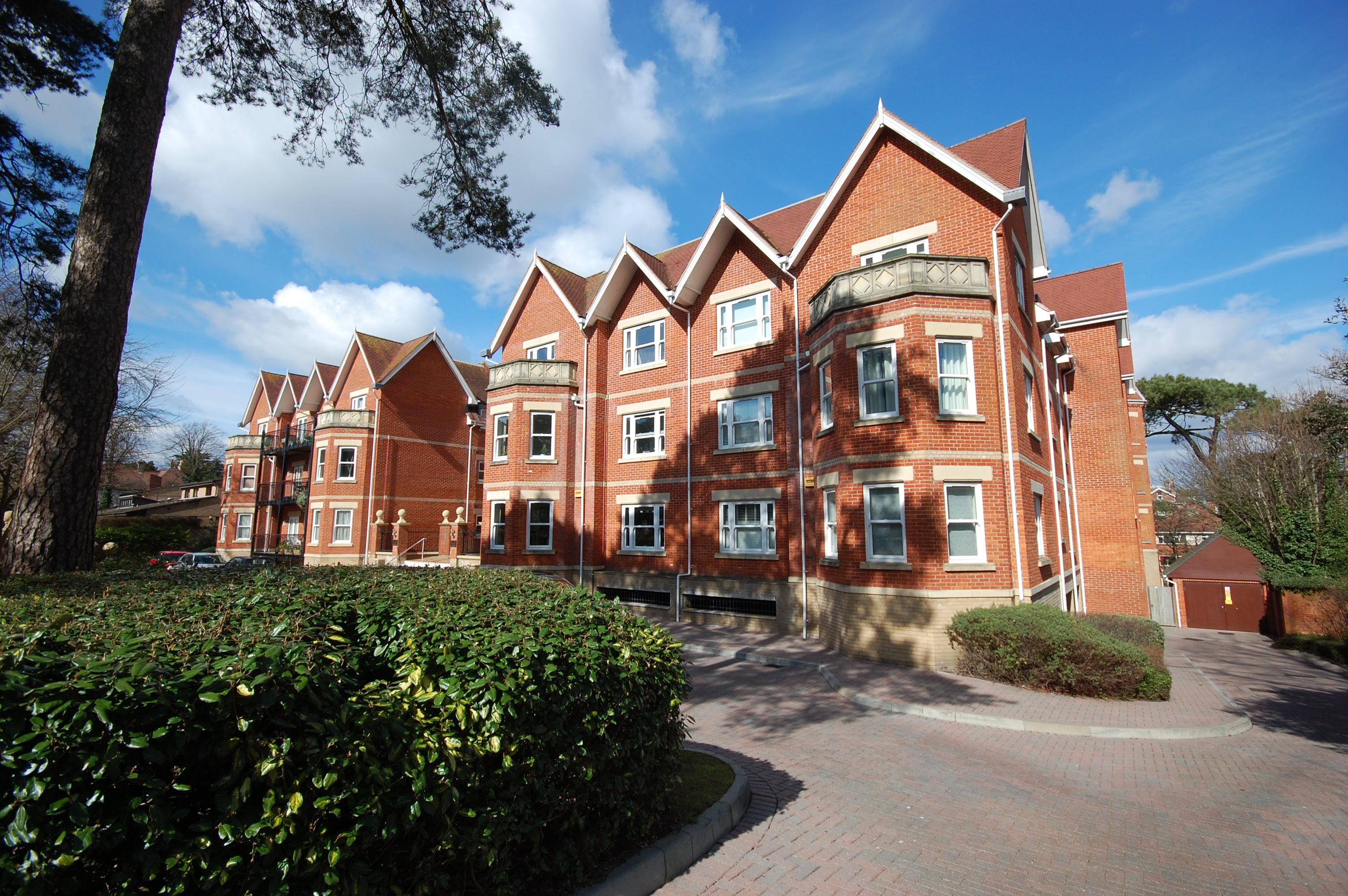 2 bed flat to rent in Knyverton Road, Bournemouth  - Property Image 1