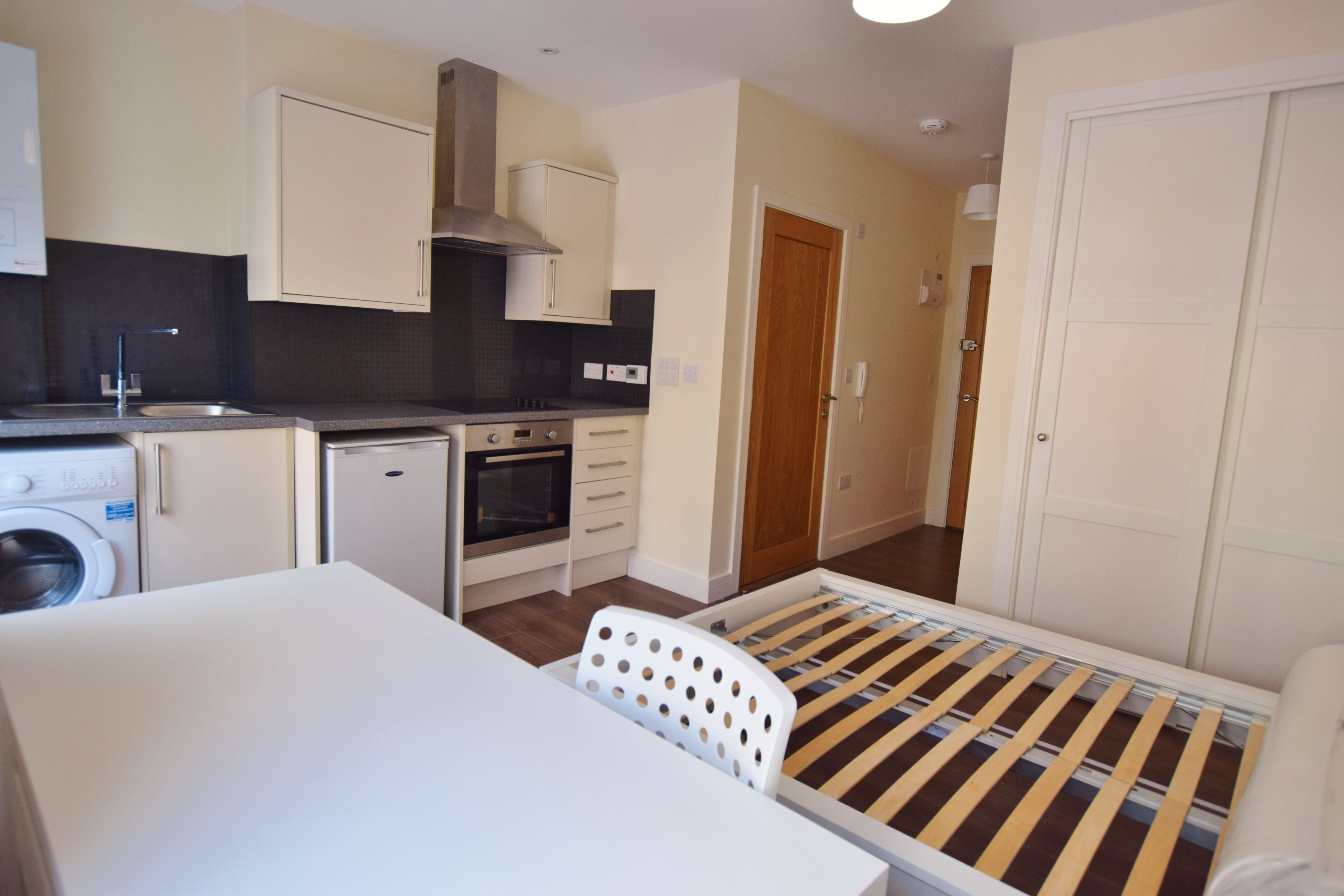 Studio flat to rent in Old Christchurch Road, Bournemouth  - Property Image 2