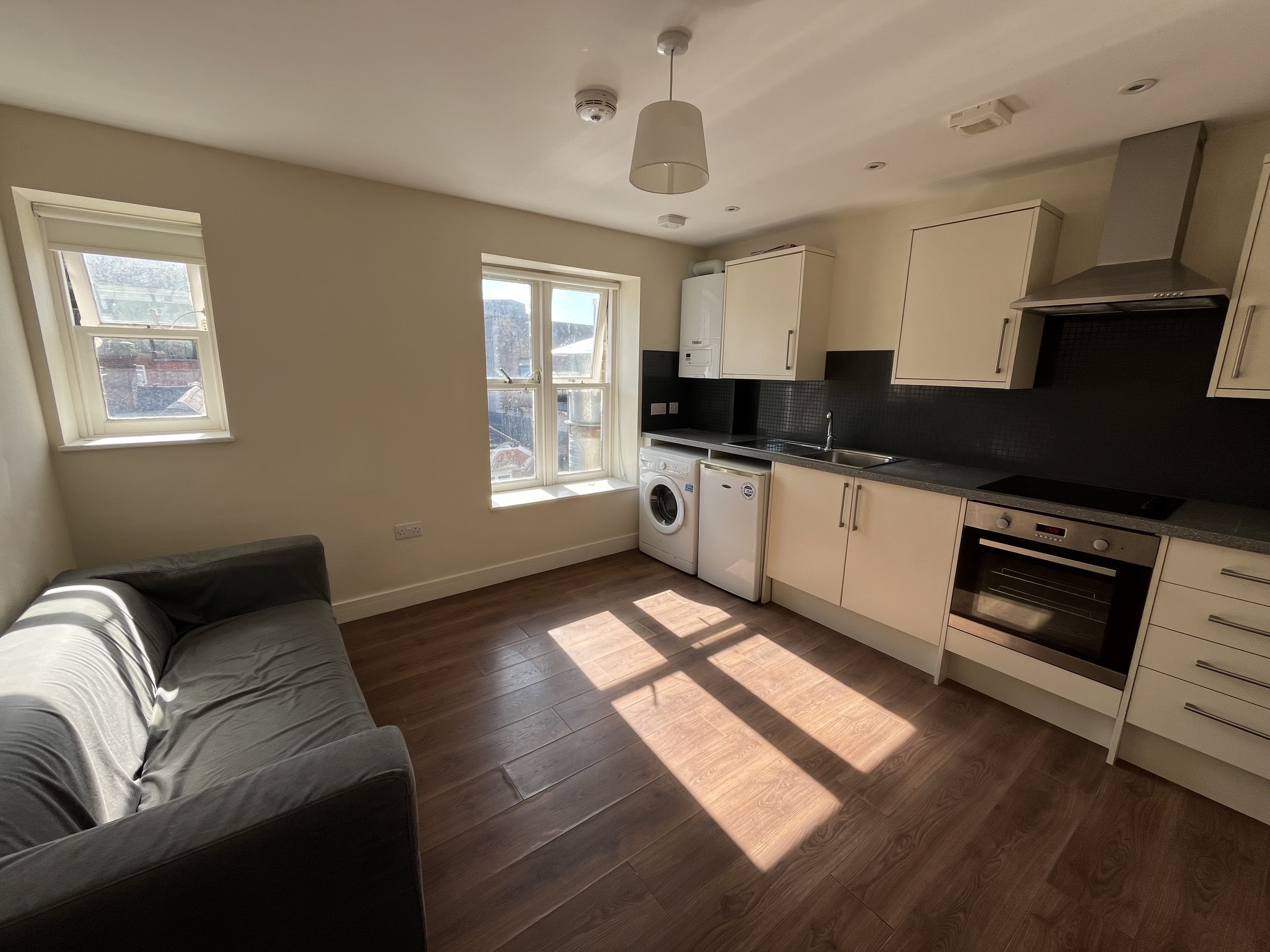 Apartment to rent in Old Christchurch Road, Bournemouth, BH1