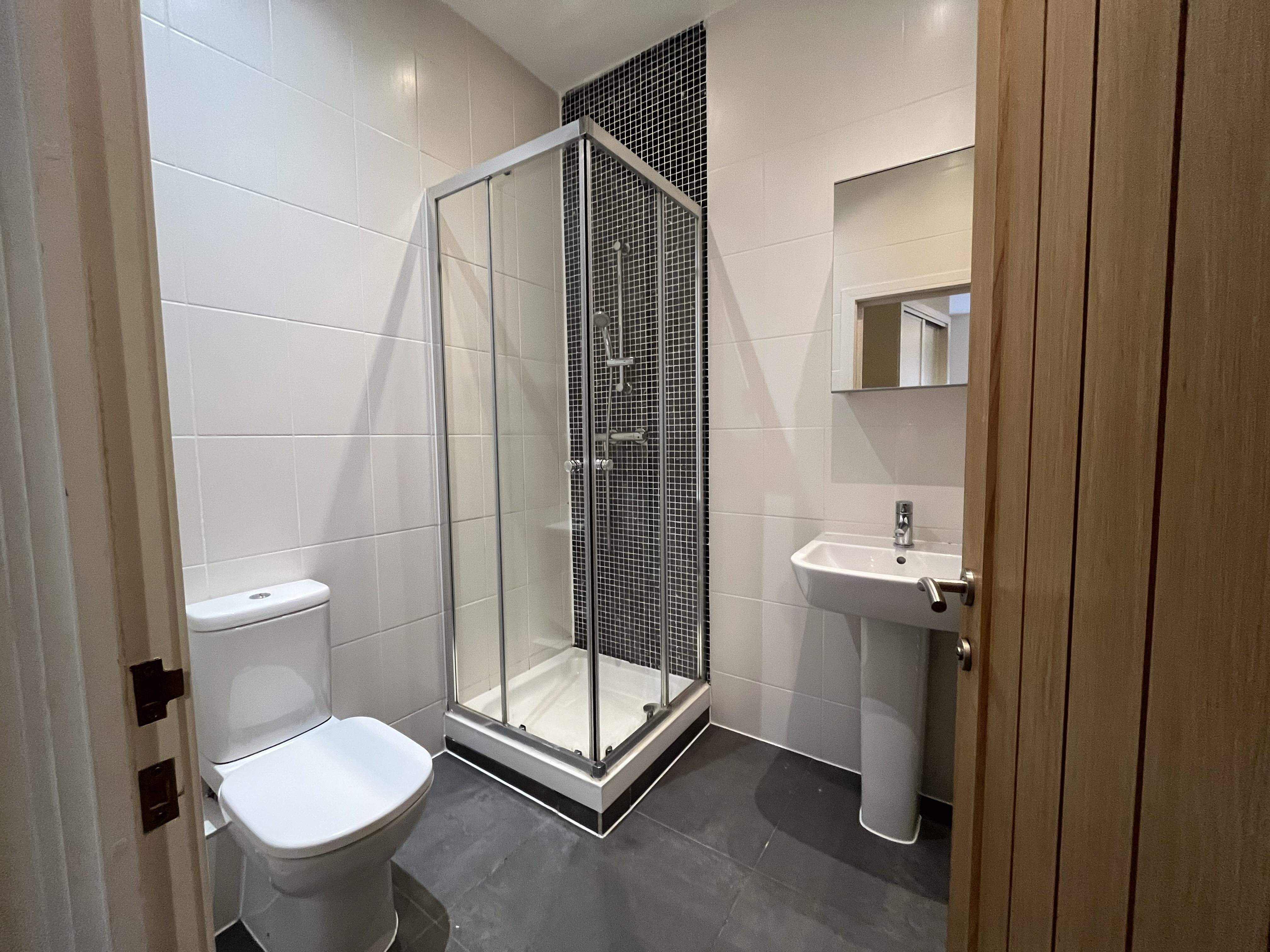 Studio flat to rent in St Peter's Road, Bournemouth 4