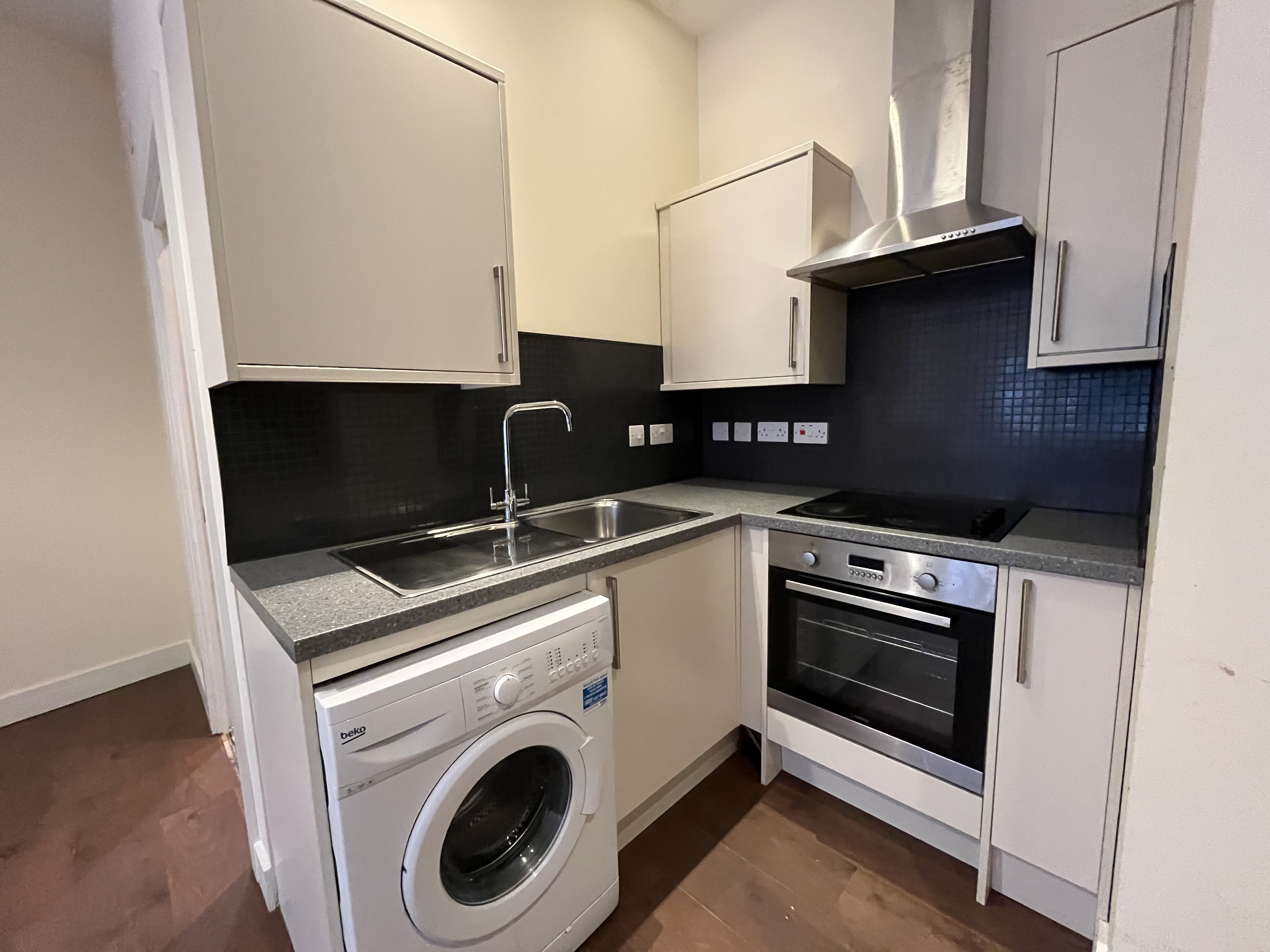 Studio flat to rent in St Peter's Road, Bournemouth 3