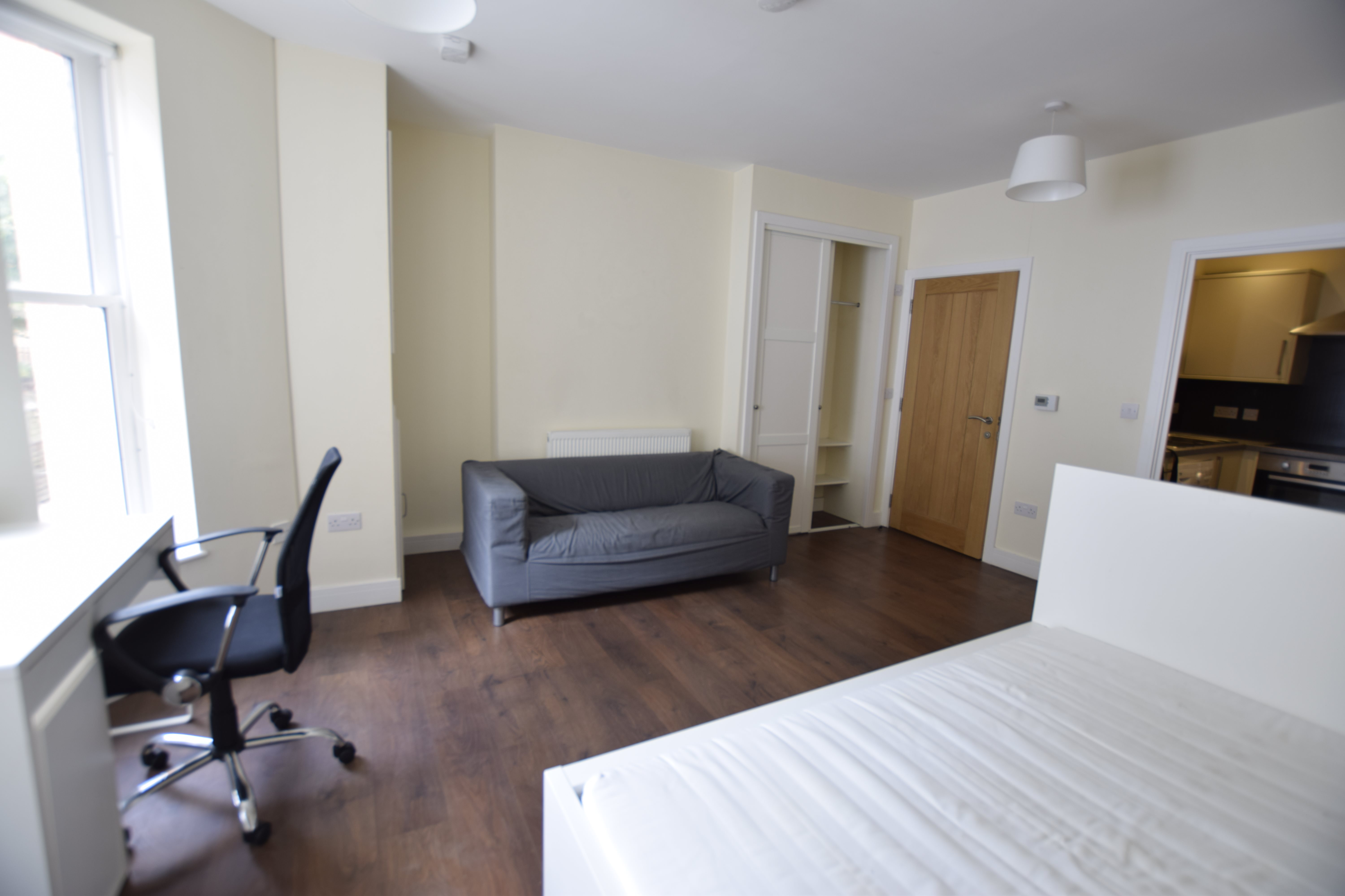Studio flat to rent in St Peters Road, Bournemouth  - Property Image 4