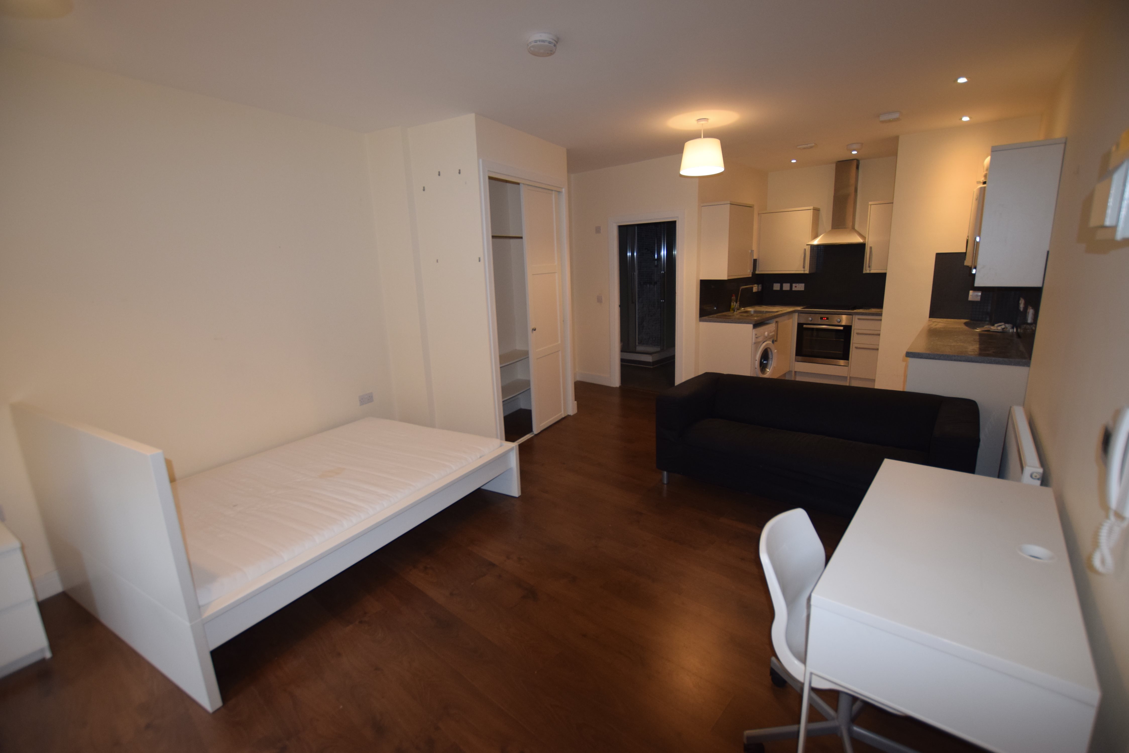 Flat to rent in St Peter's Road, Bournemouth  - Property Image 2