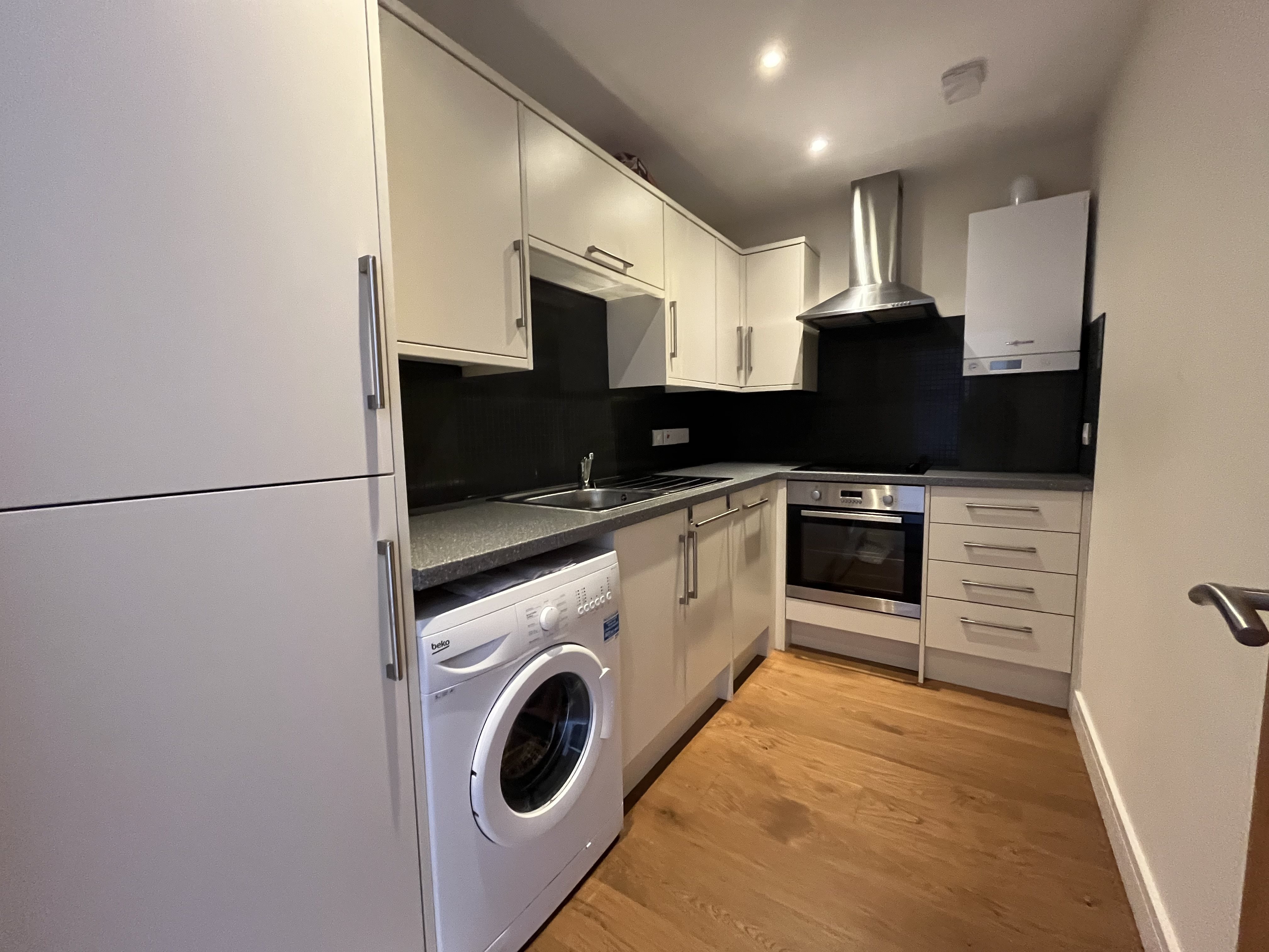 Studio flat to rent in Post Office Road, Bournemouth  - Property Image 2