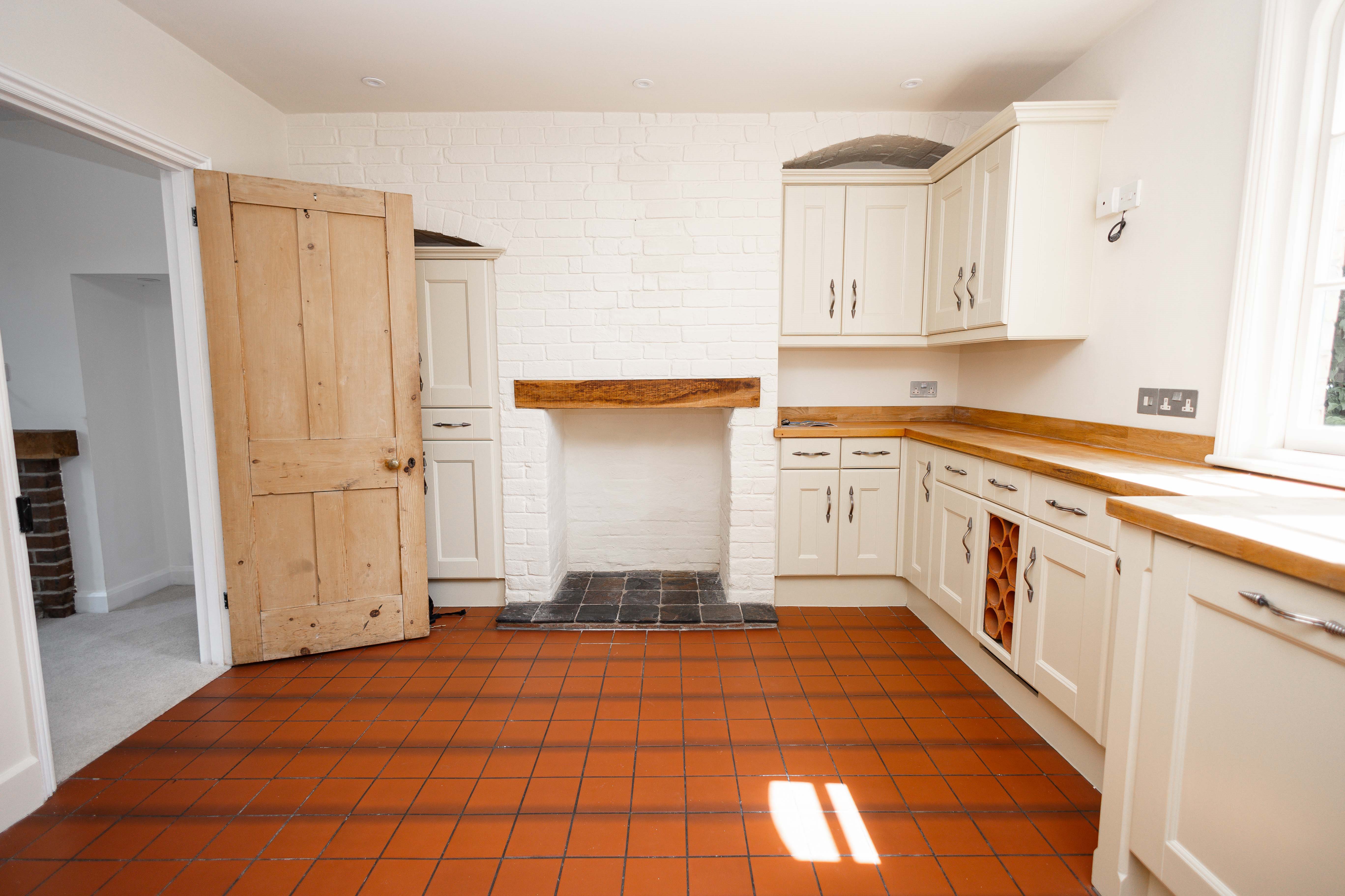 2 bed end of terrace house to rent in Poole Lane, Kinson  - Property Image 5