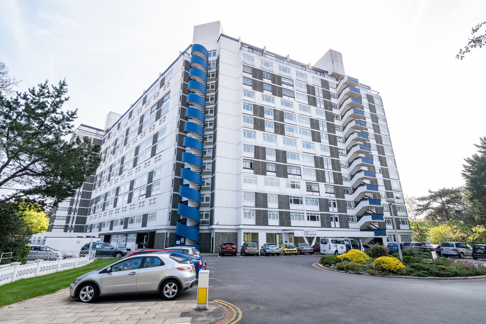 2 bed flat to rent in West Cliff Road, Bournemouth, BH2