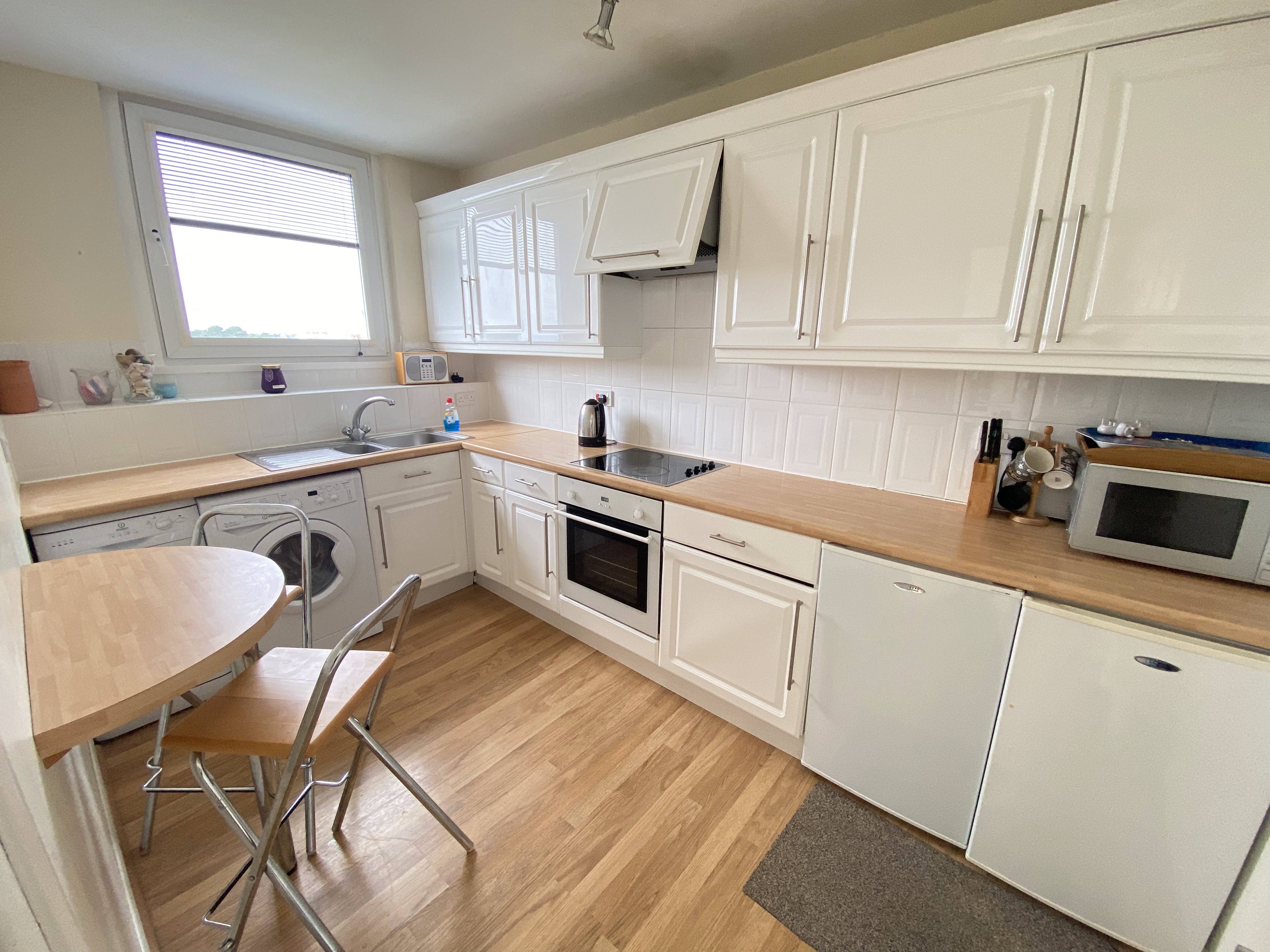 2 bed flat to rent in West Cliff Road, Bournemouth  - Property Image 8