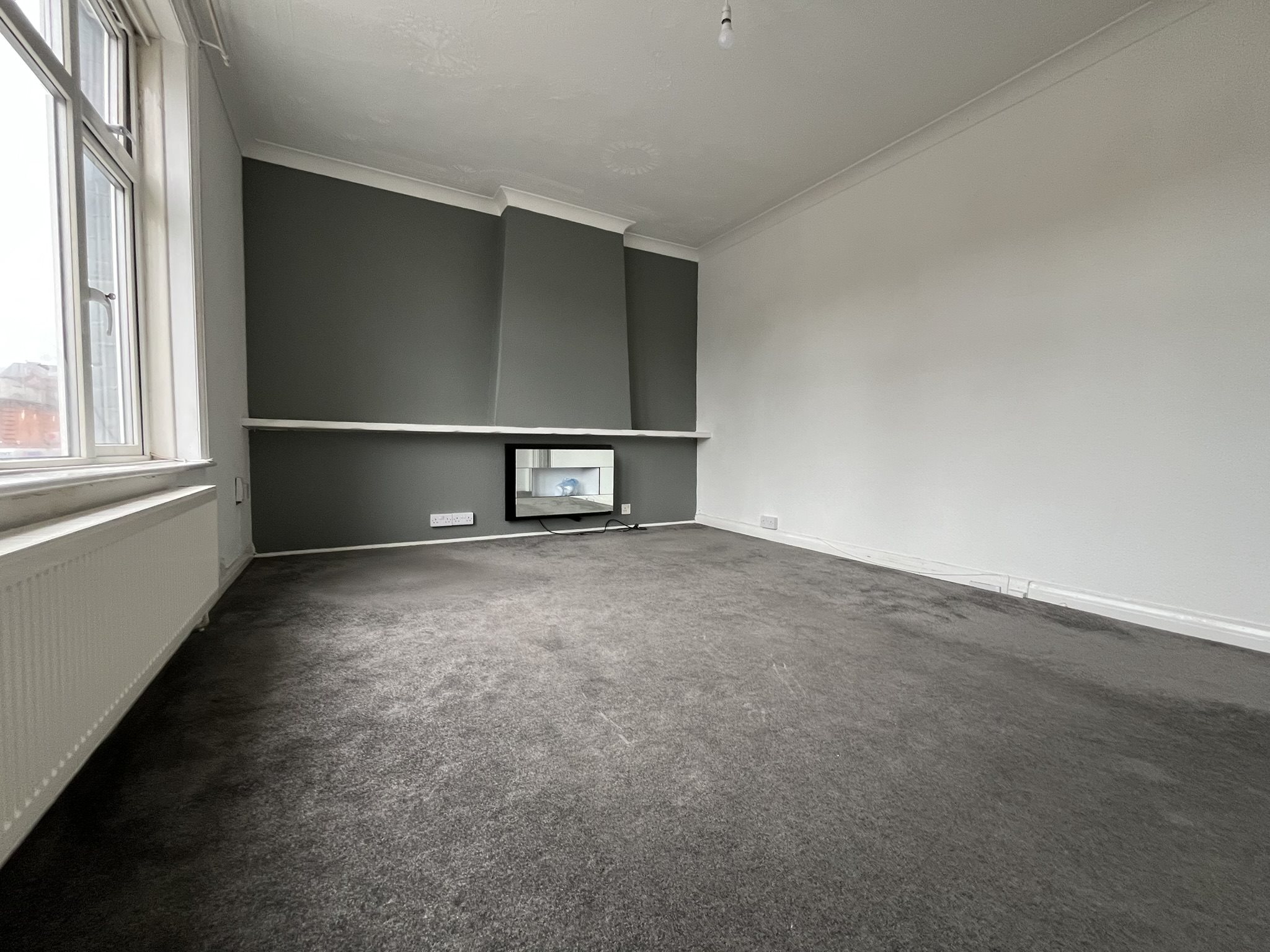 2 bed flat to rent in Charminster Road, Bournemouth - Property Image 1