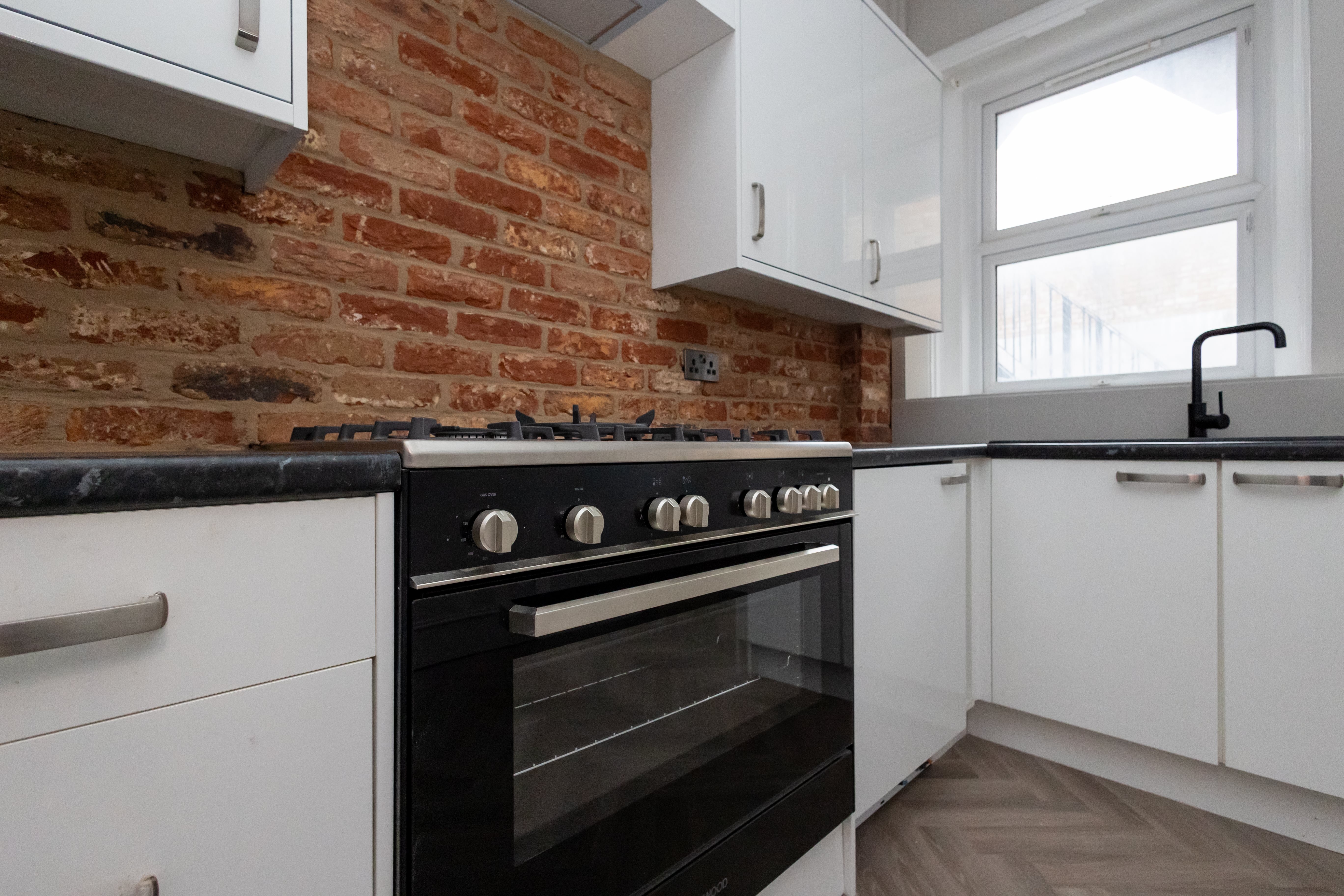 3 bed flat to rent in Richmond Hill, Bournemouth  - Property Image 9