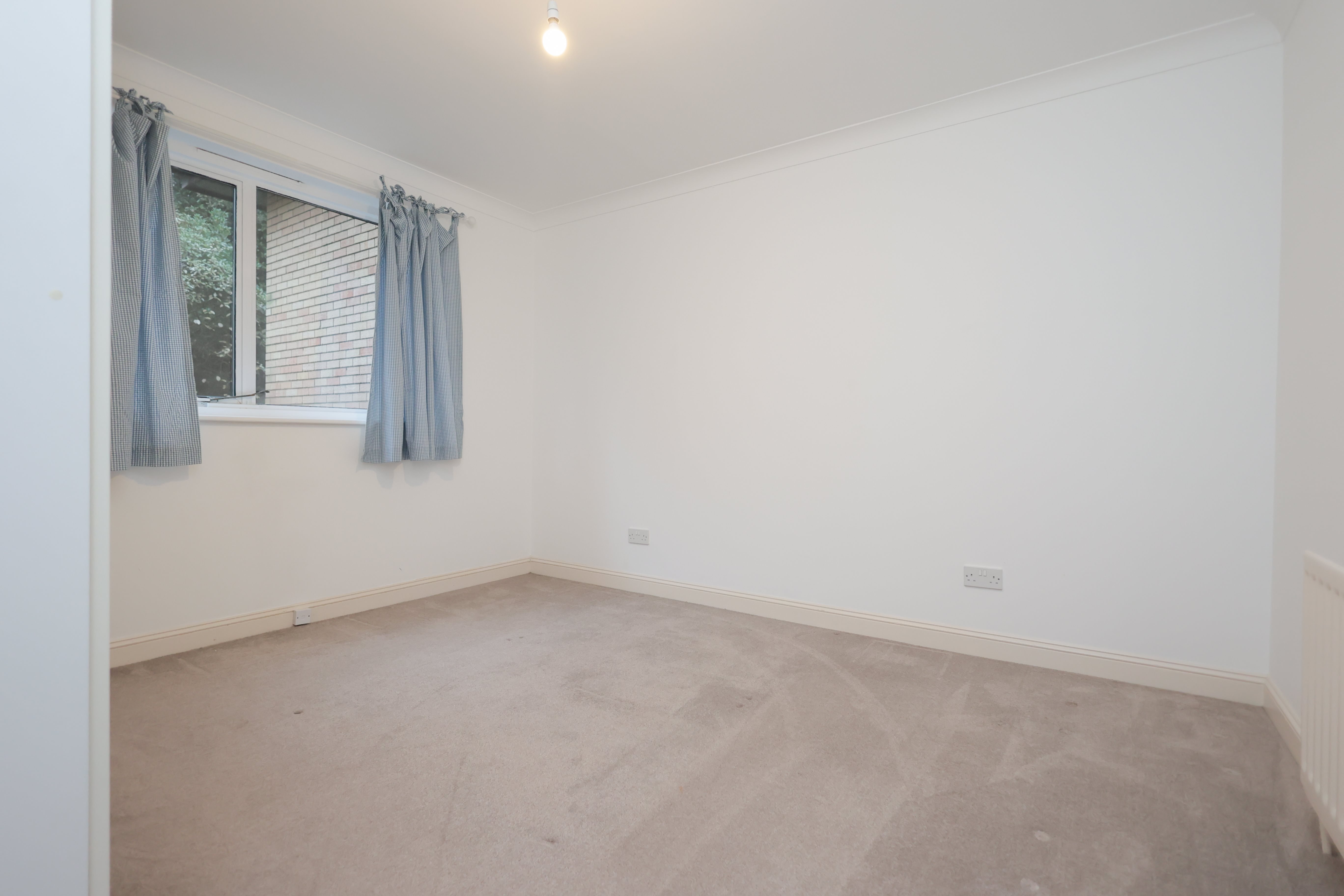 2 bed apartment to rent in Belle Vue Road, Poole 18