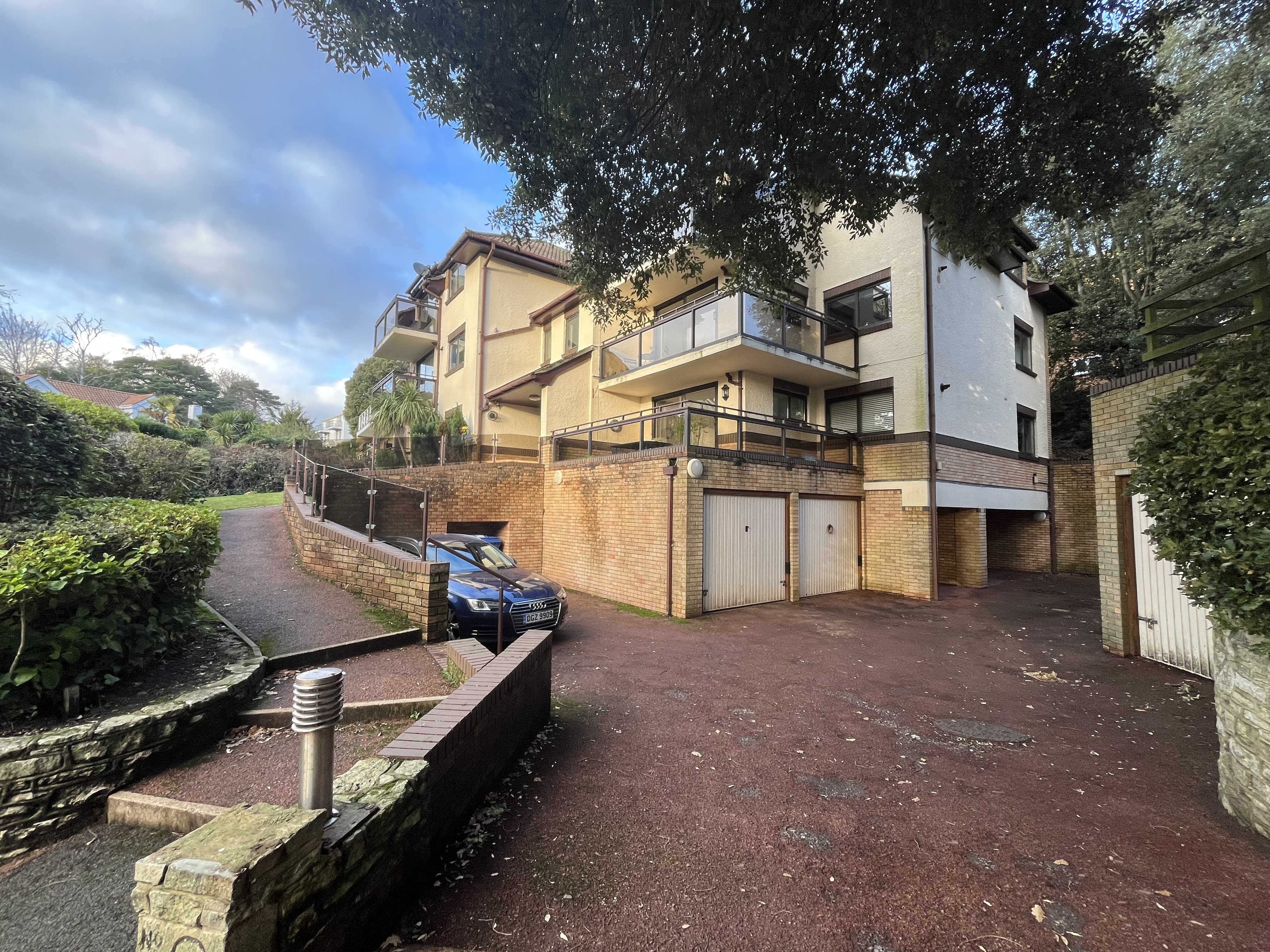 2 bed apartment to rent in Belle Vue Road, Poole, BH14