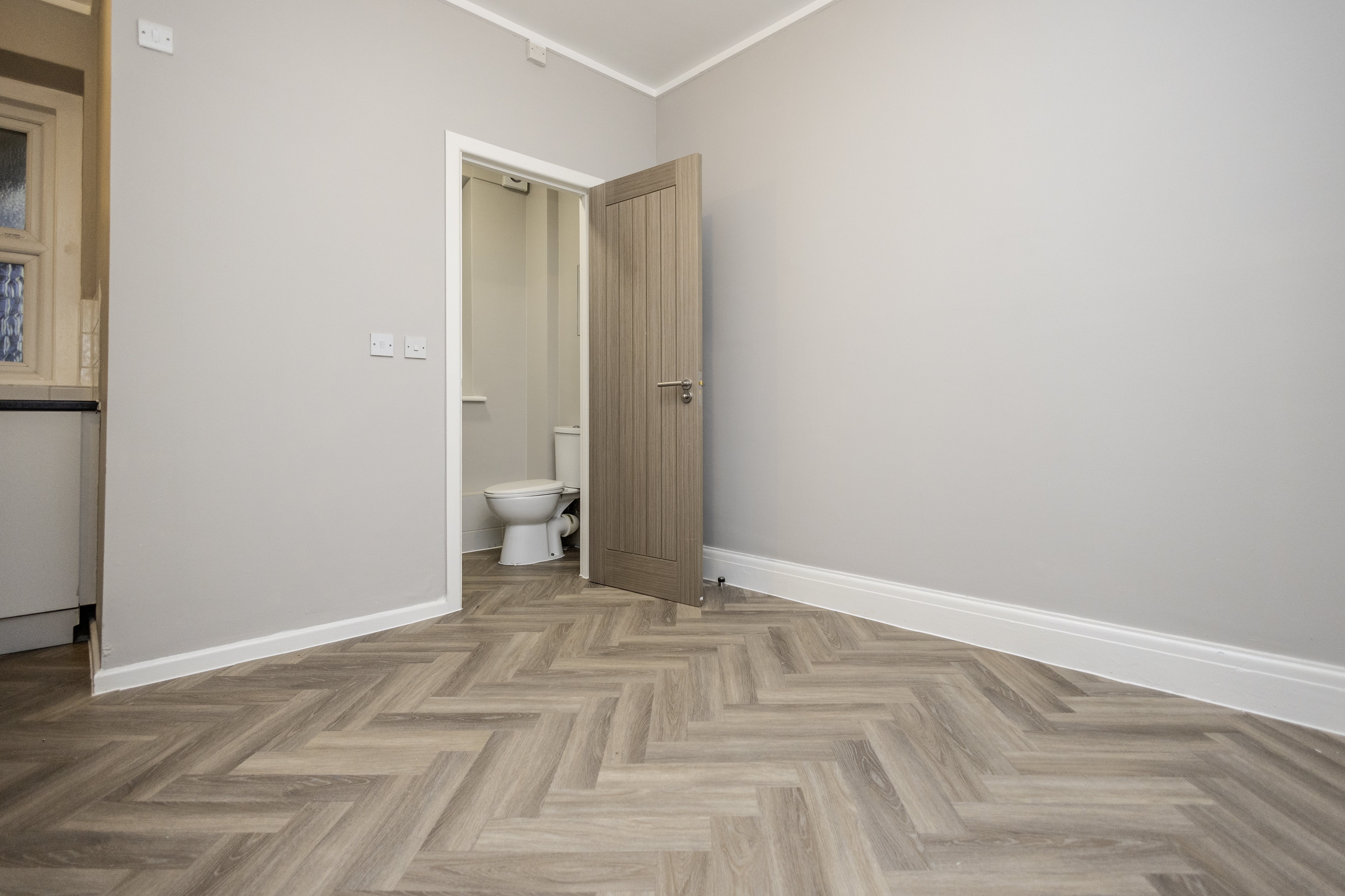 1 bed studio flat to rent in Richmond Hill, Bournemouth  - Property Image 5