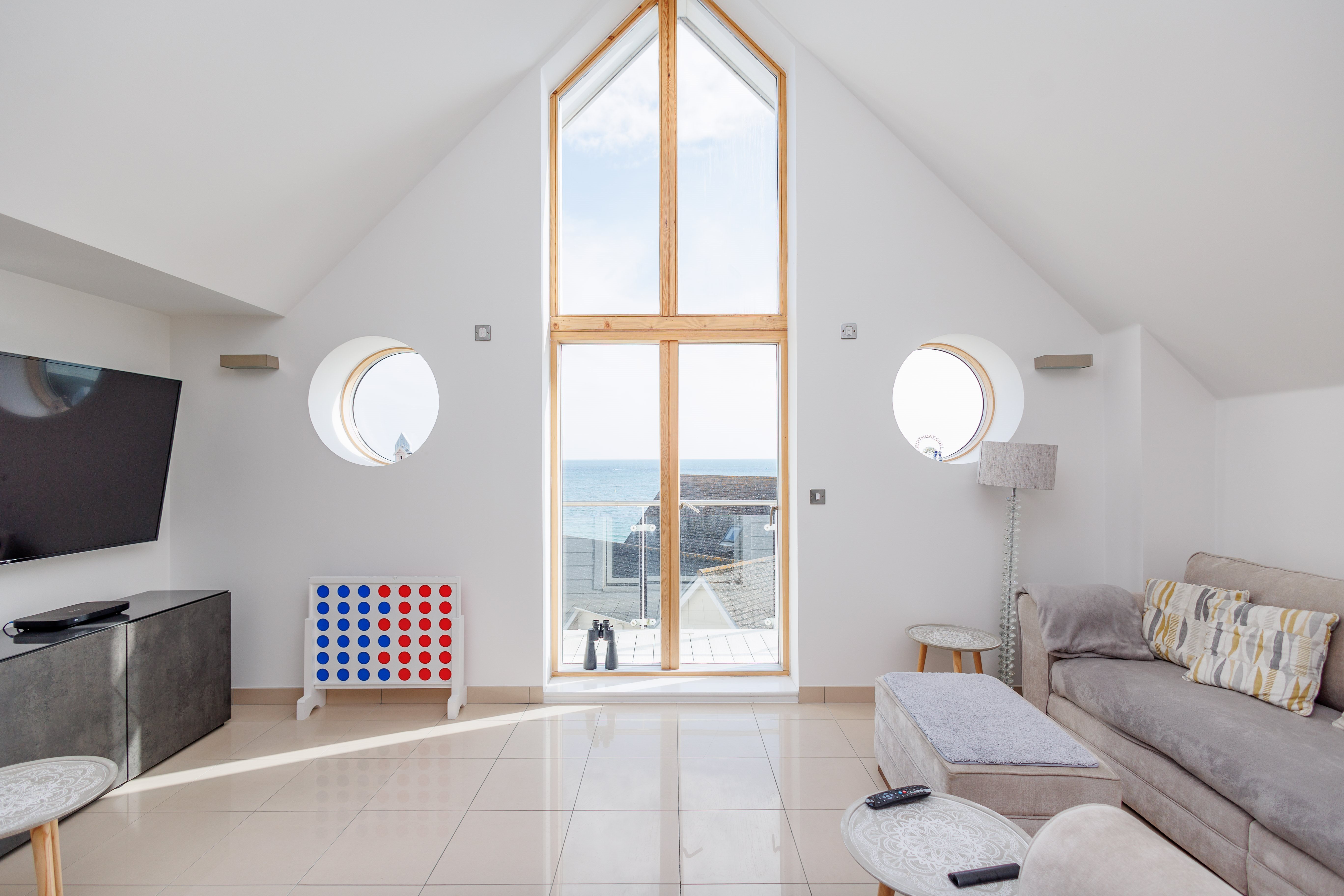 2 bed flat to rent in Honeycombe Beach, Honeycombe Chine  - Property Image 6