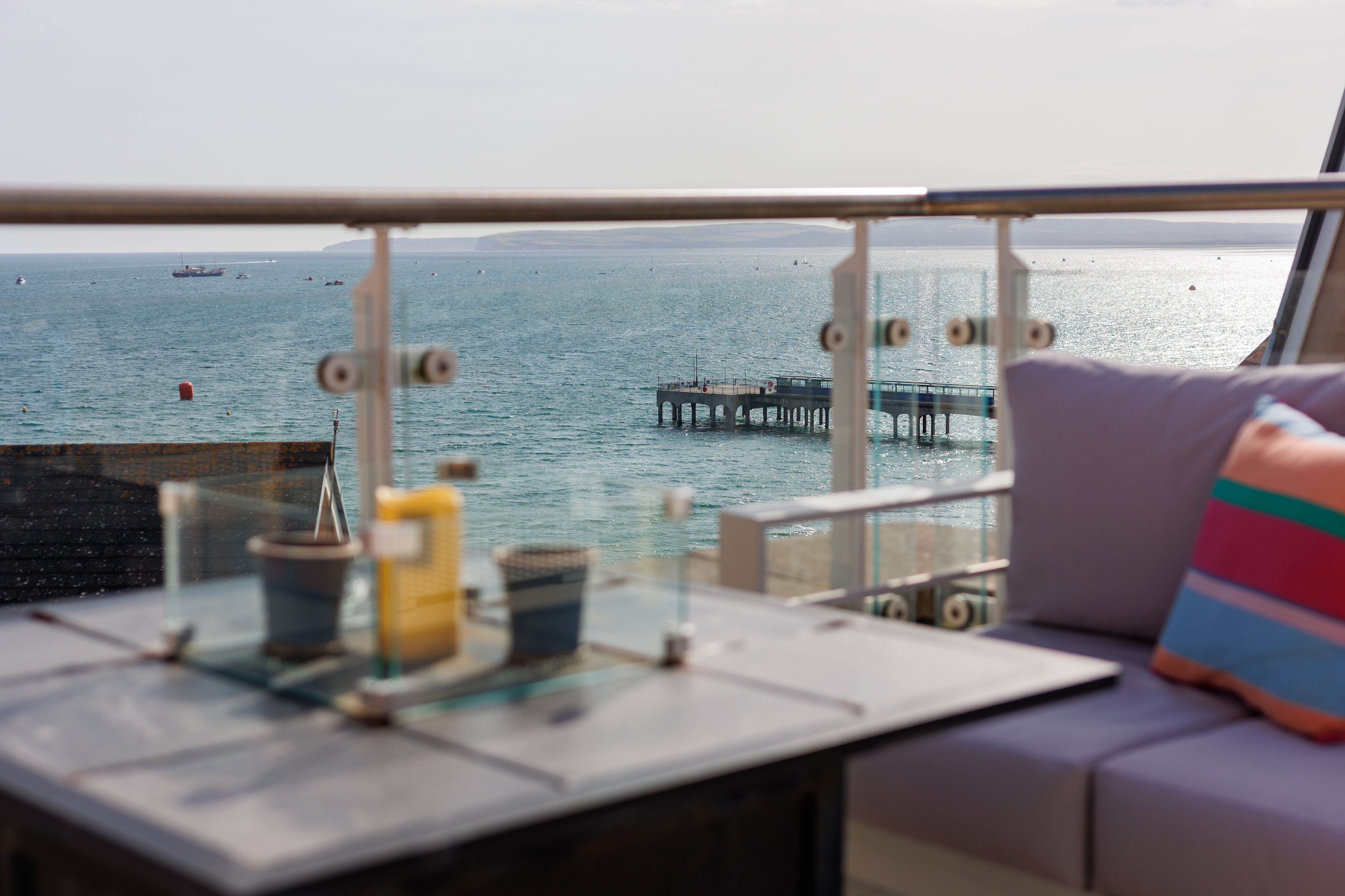 2 bed flat to rent in Honeycombe Beach, Honeycombe Chine  - Property Image 8