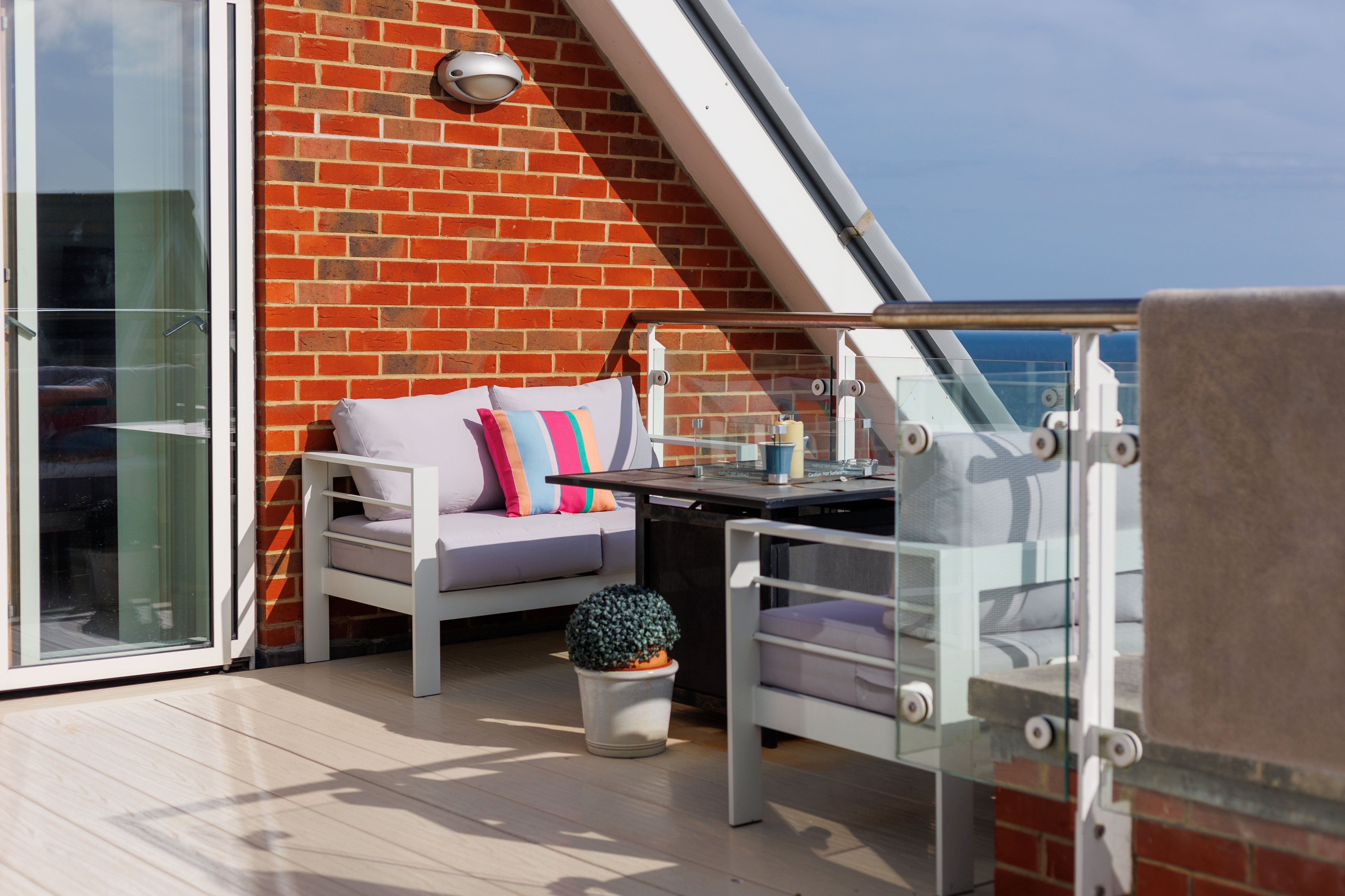 2 bed flat to rent in Honeycombe Beach, Honeycombe Chine 9