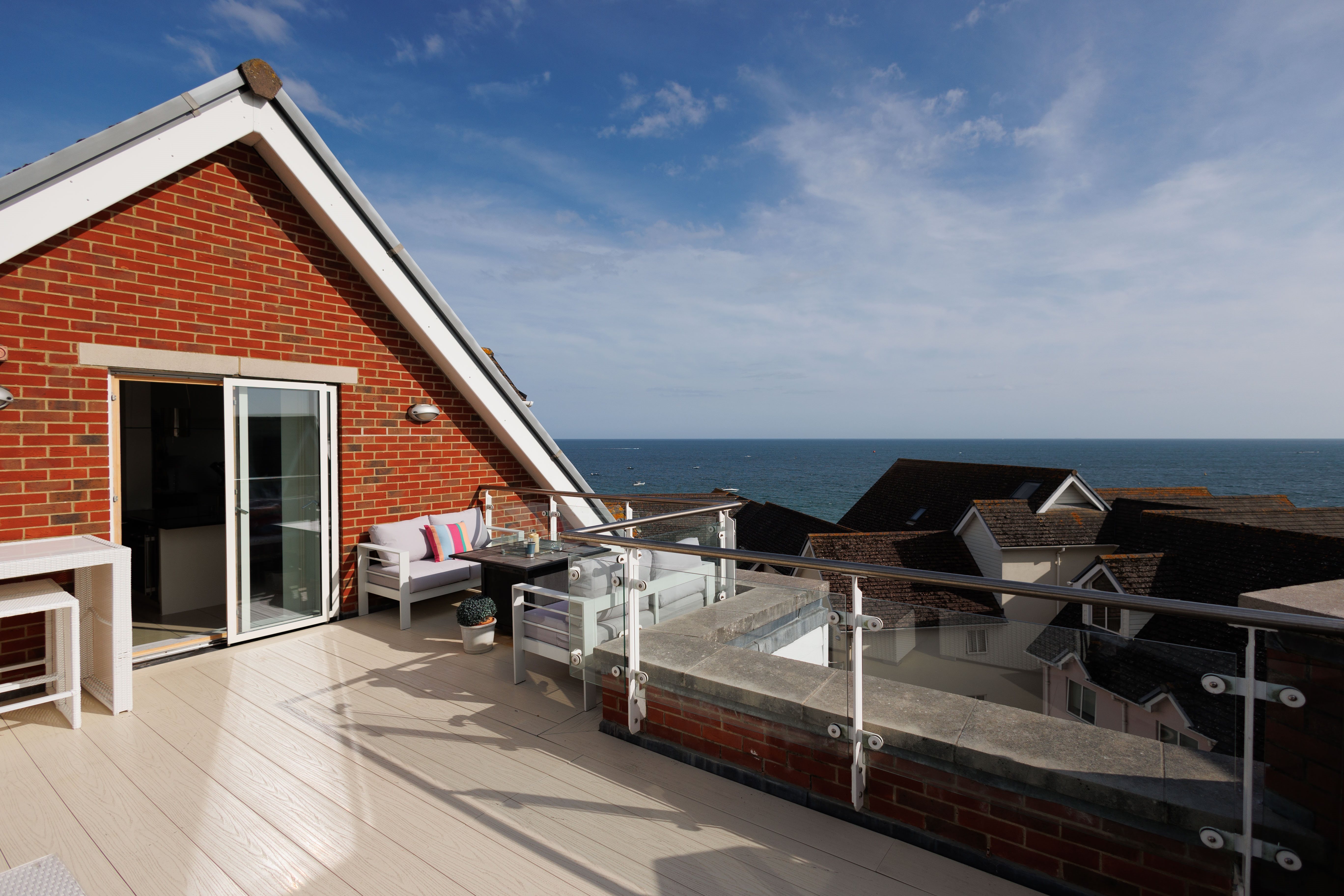 2 bed flat to rent in Honeycombe Beach, Honeycombe Chine 12