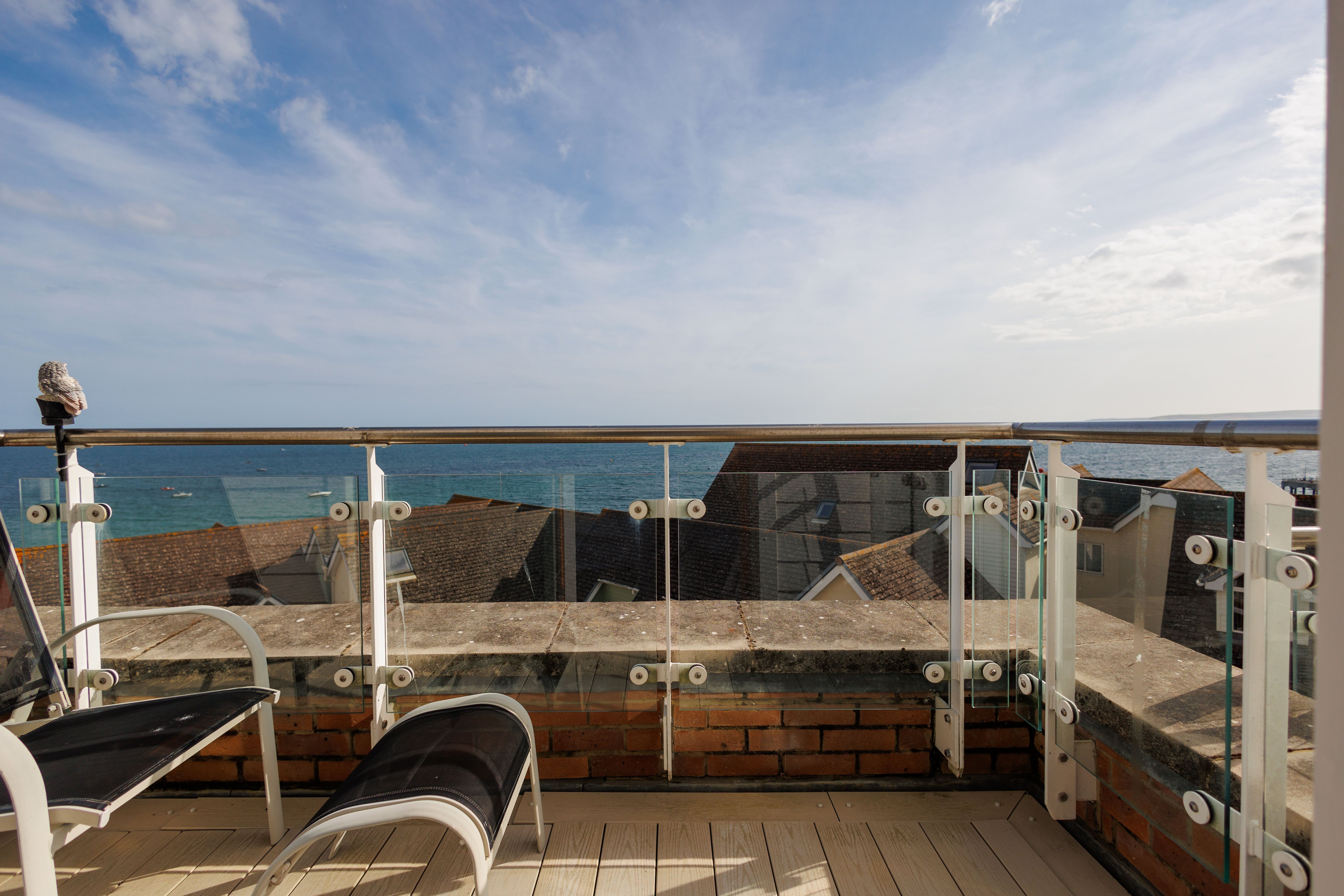 2 bed flat to rent in Honeycombe Beach, Honeycombe Chine 20