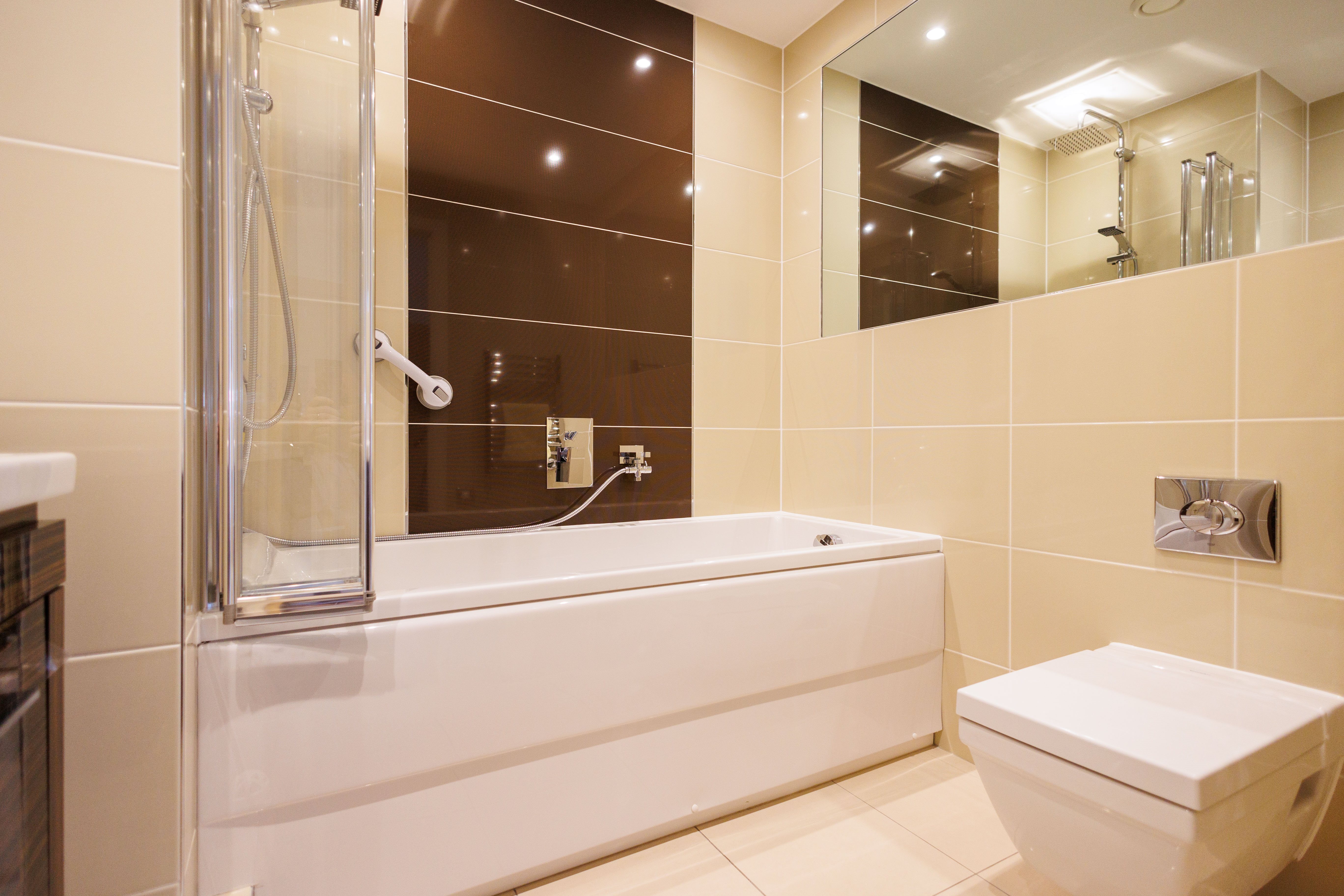 2 bed flat to rent in Honeycombe Beach, Honeycombe Chine  - Property Image 28