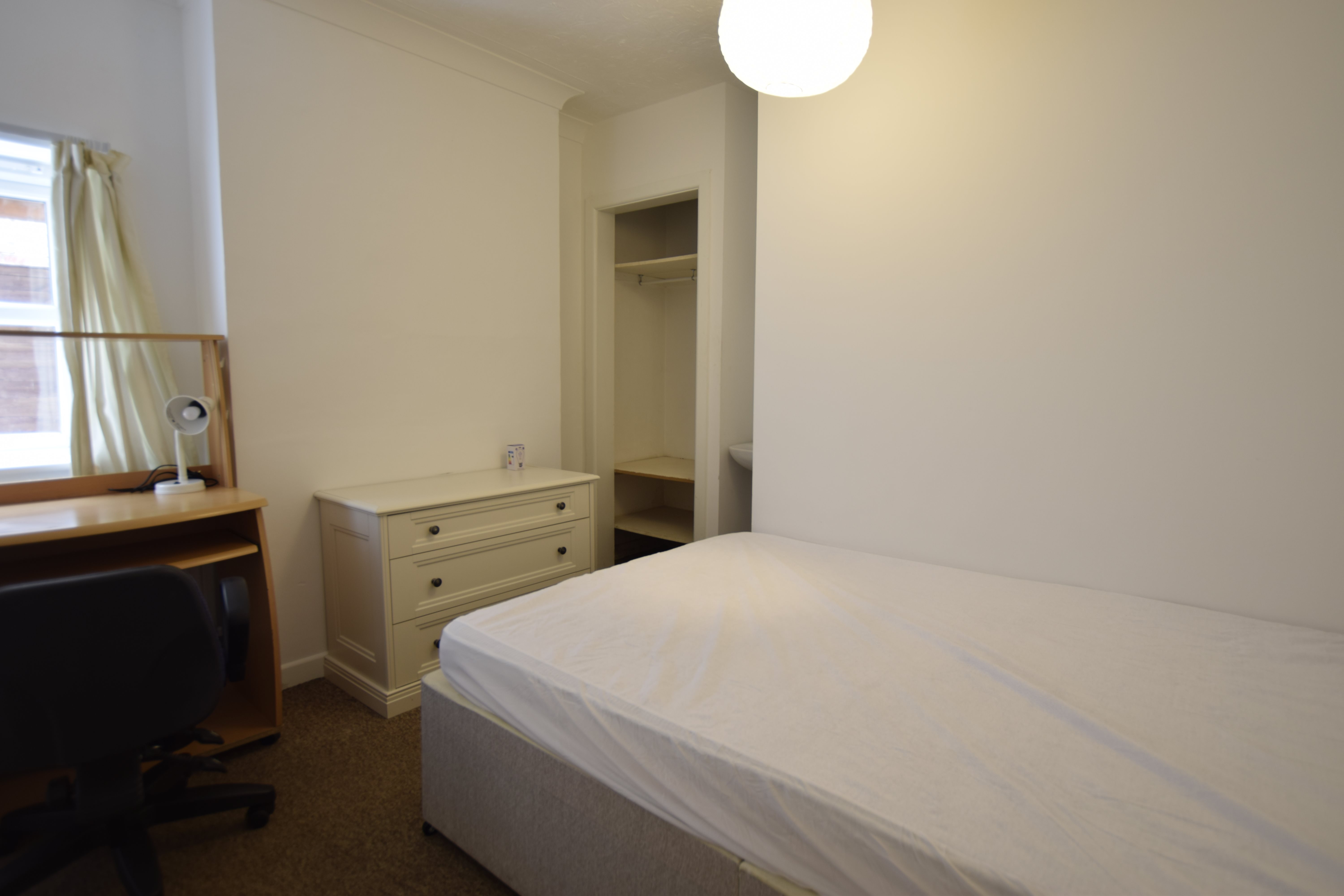 6 bed house to rent in Wycliffe Road, Bournemouth 13