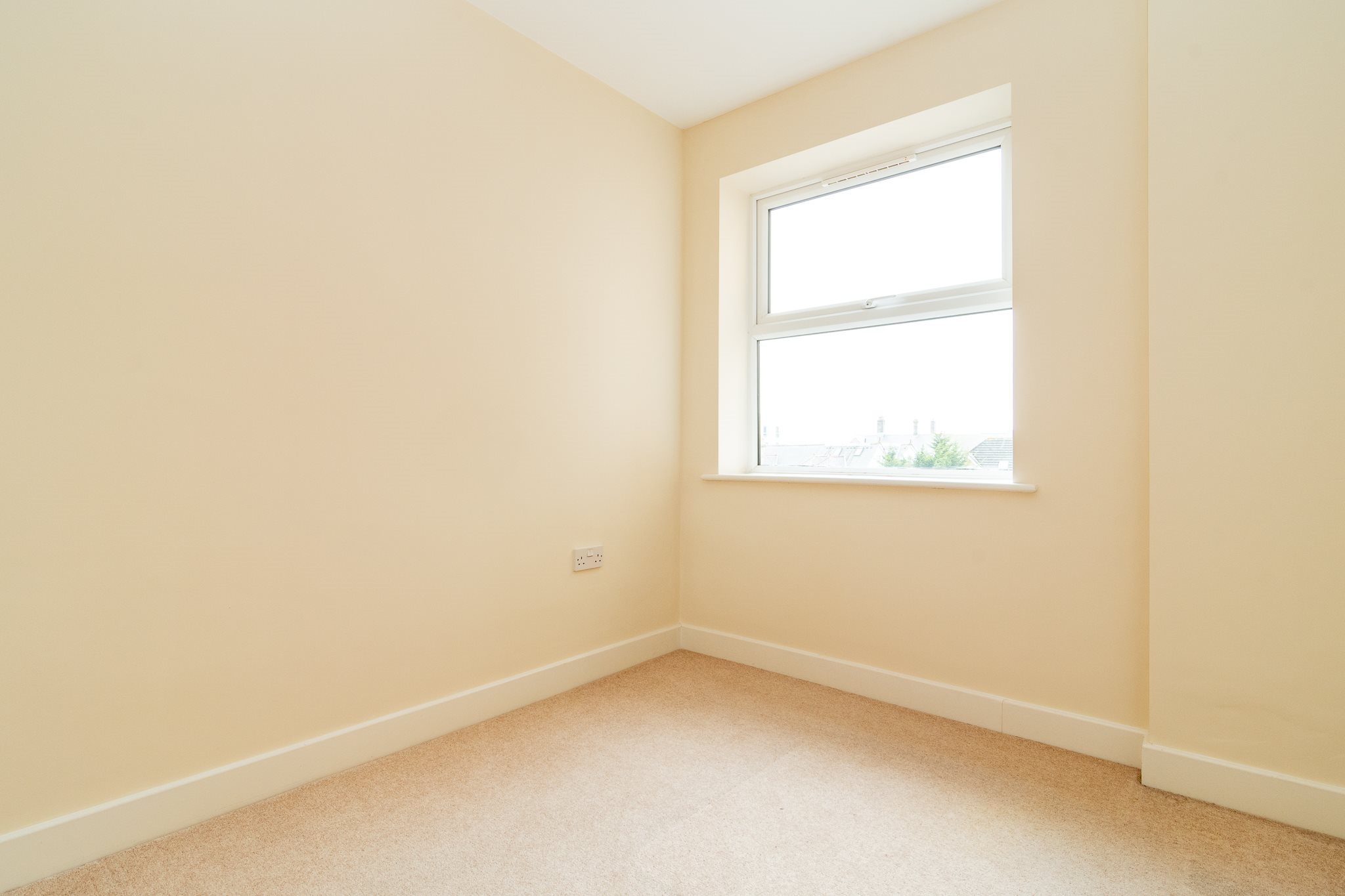 2 bed apartment to rent in Commercial Road, Bournemouth 5