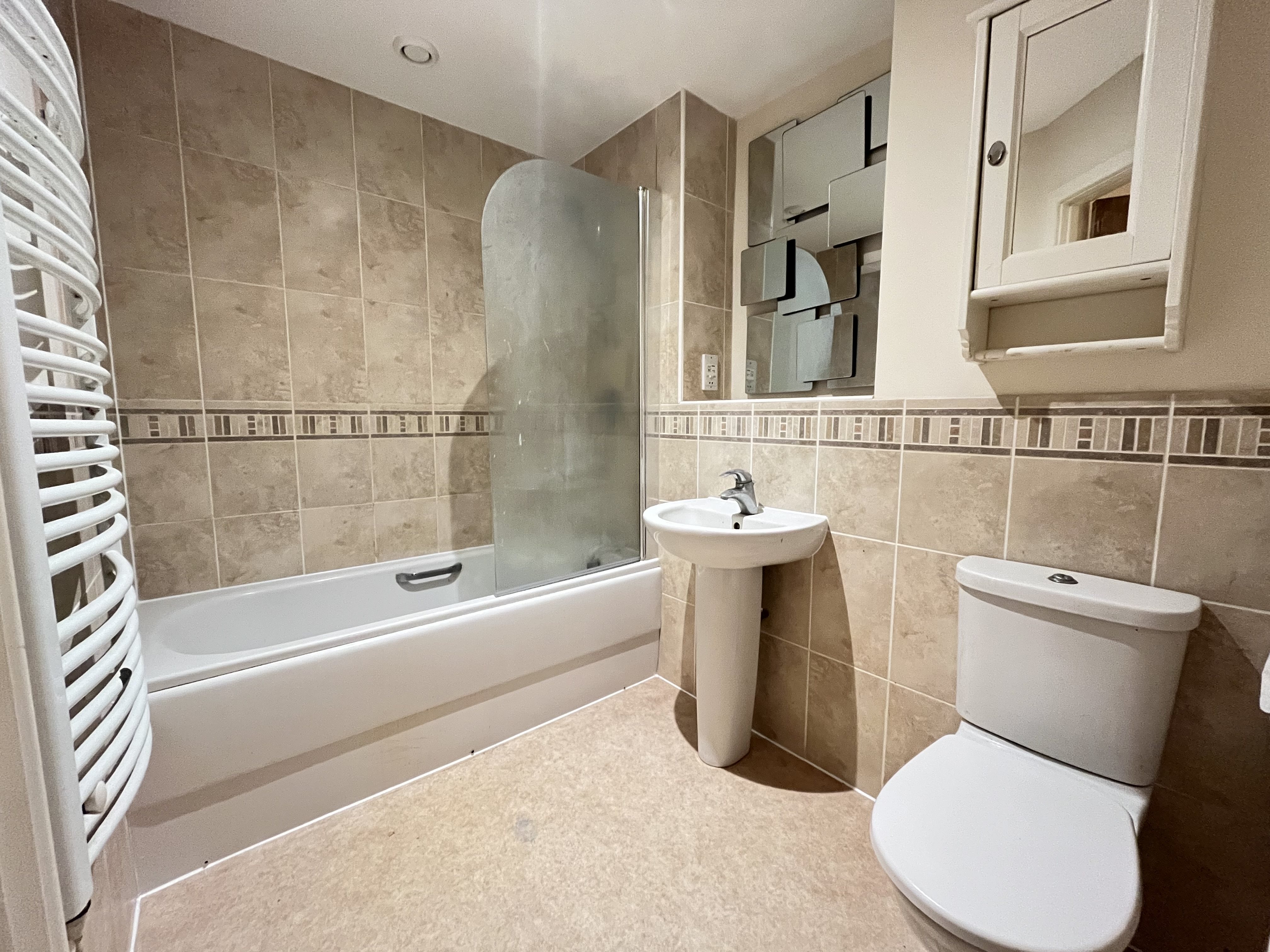 2 bed apartment to rent in Commercial Road, Bournemouth 3