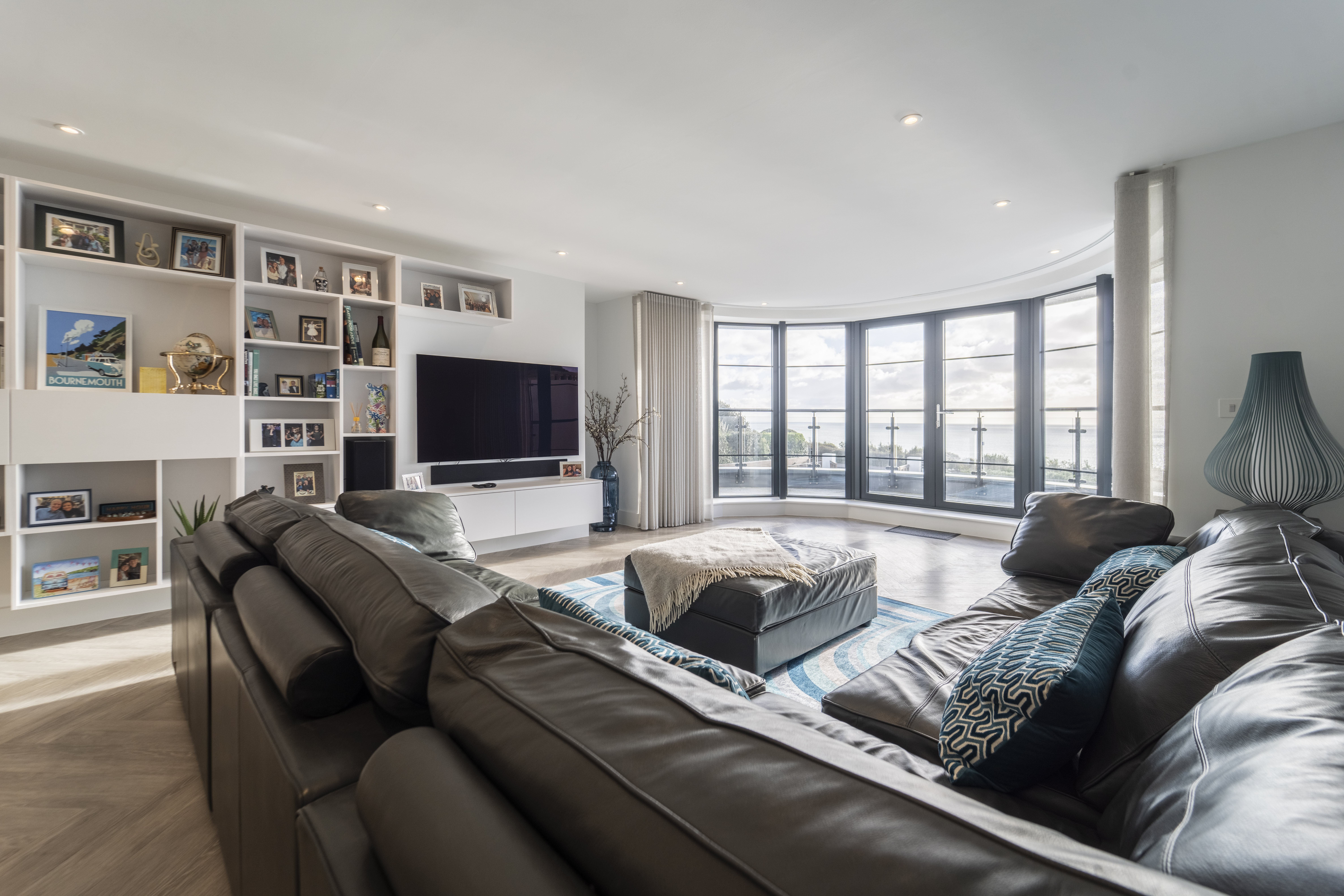 4 bed flat to rent in East Overcliff Drive, Bournemouth  - Property Image 3