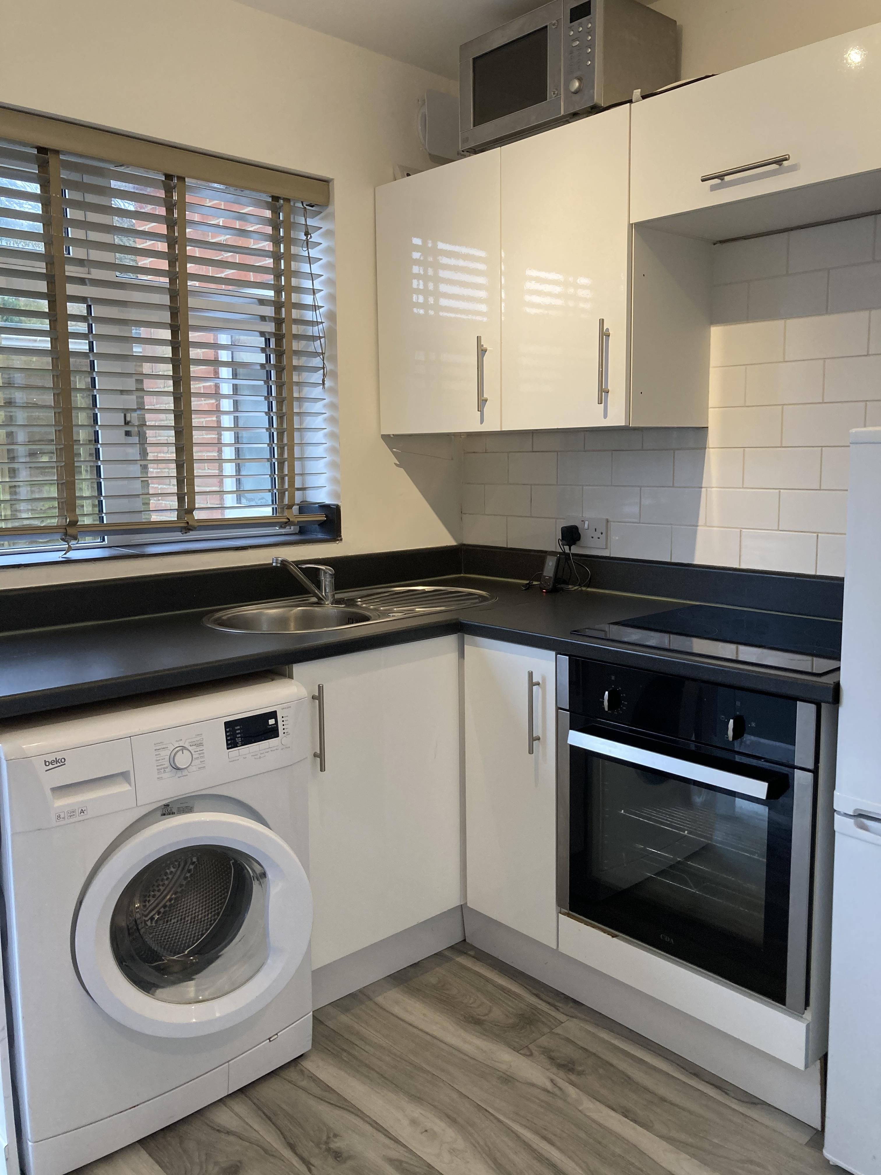 1 bed flat to rent in Columbia Road, Bournemouth  - Property Image 2