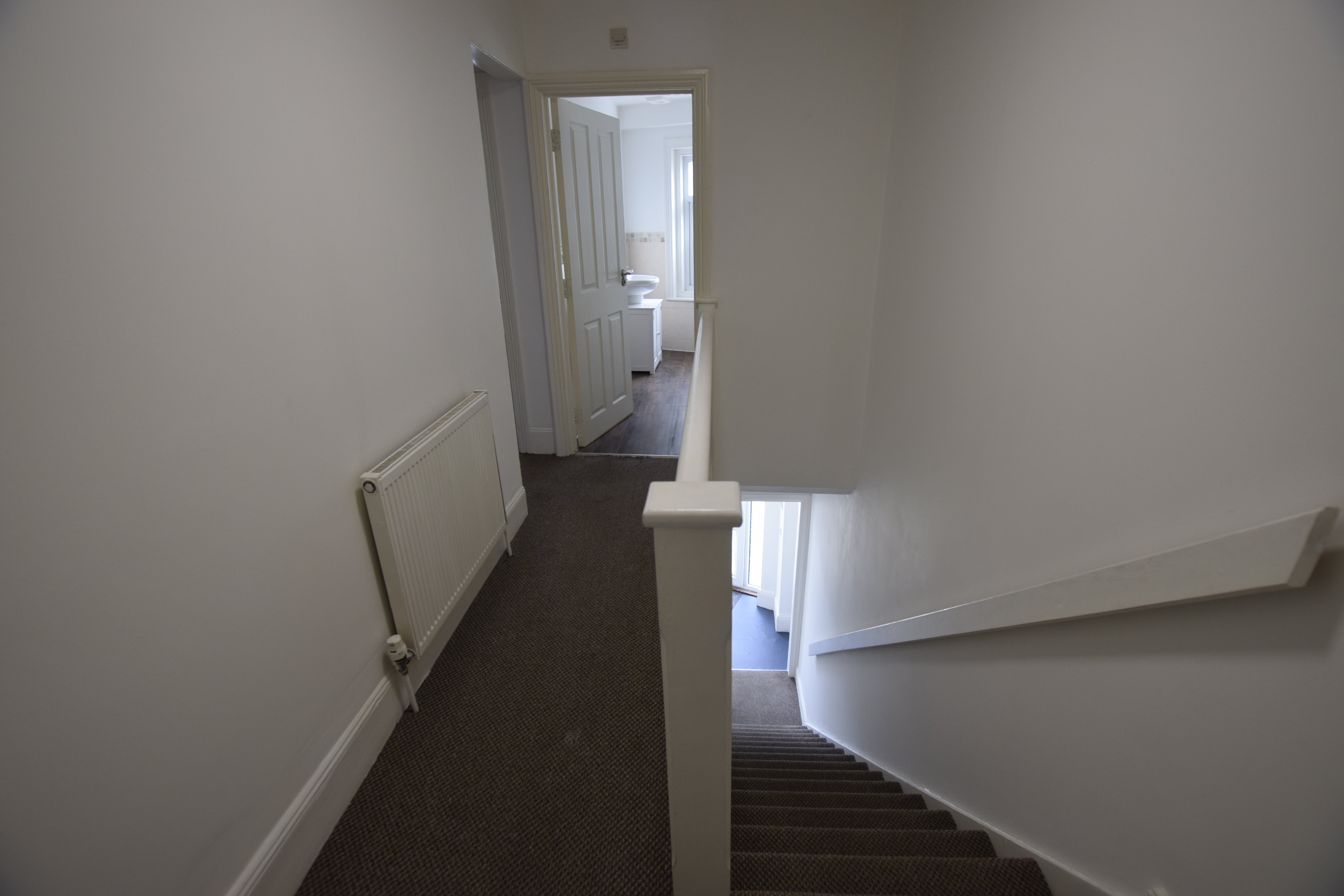 2 bed house to rent in Windham Road  - Property Image 5