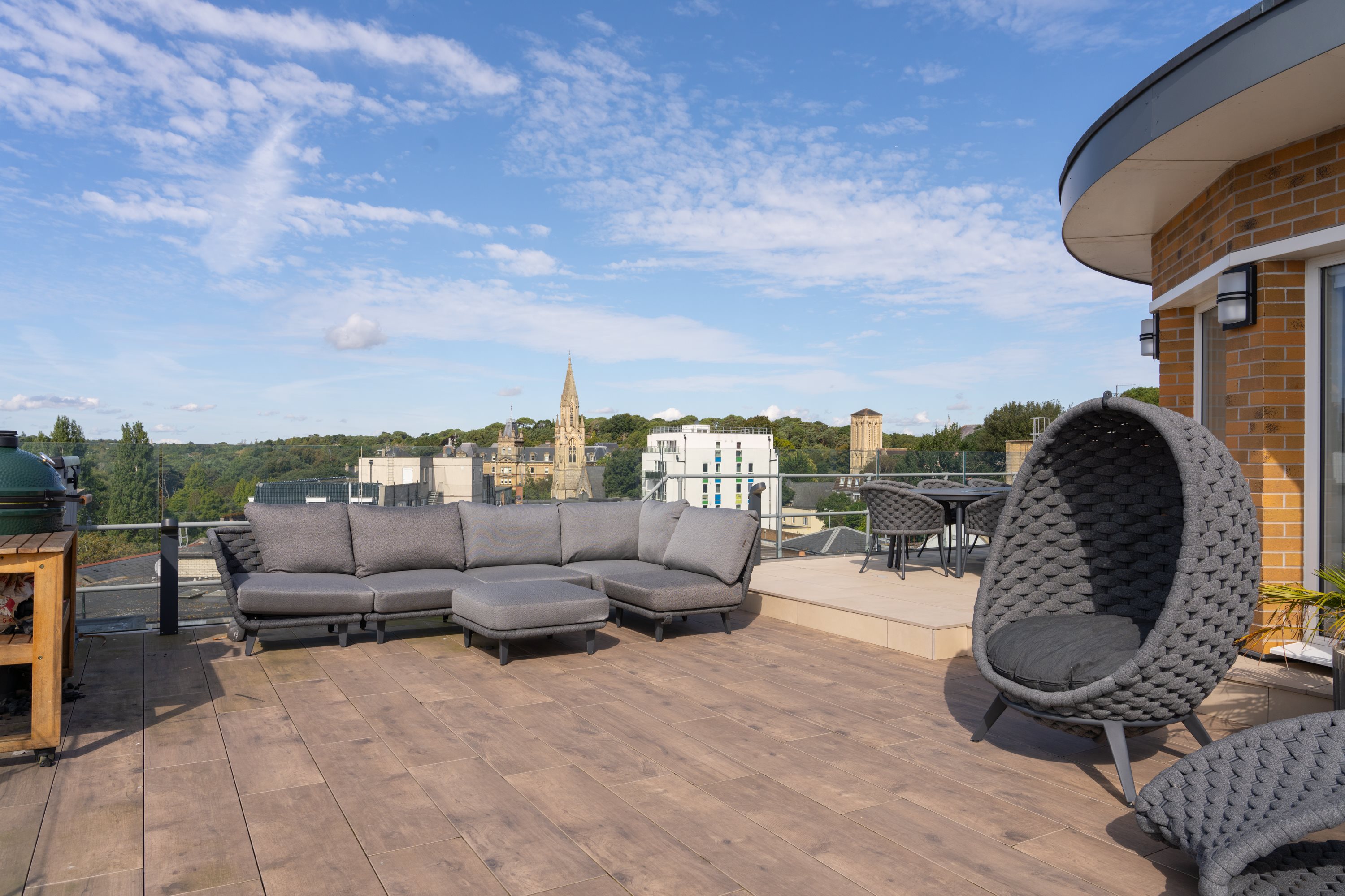3 bed apartment to rent in Bristol & West House, Post Office Road  - Property Image 8