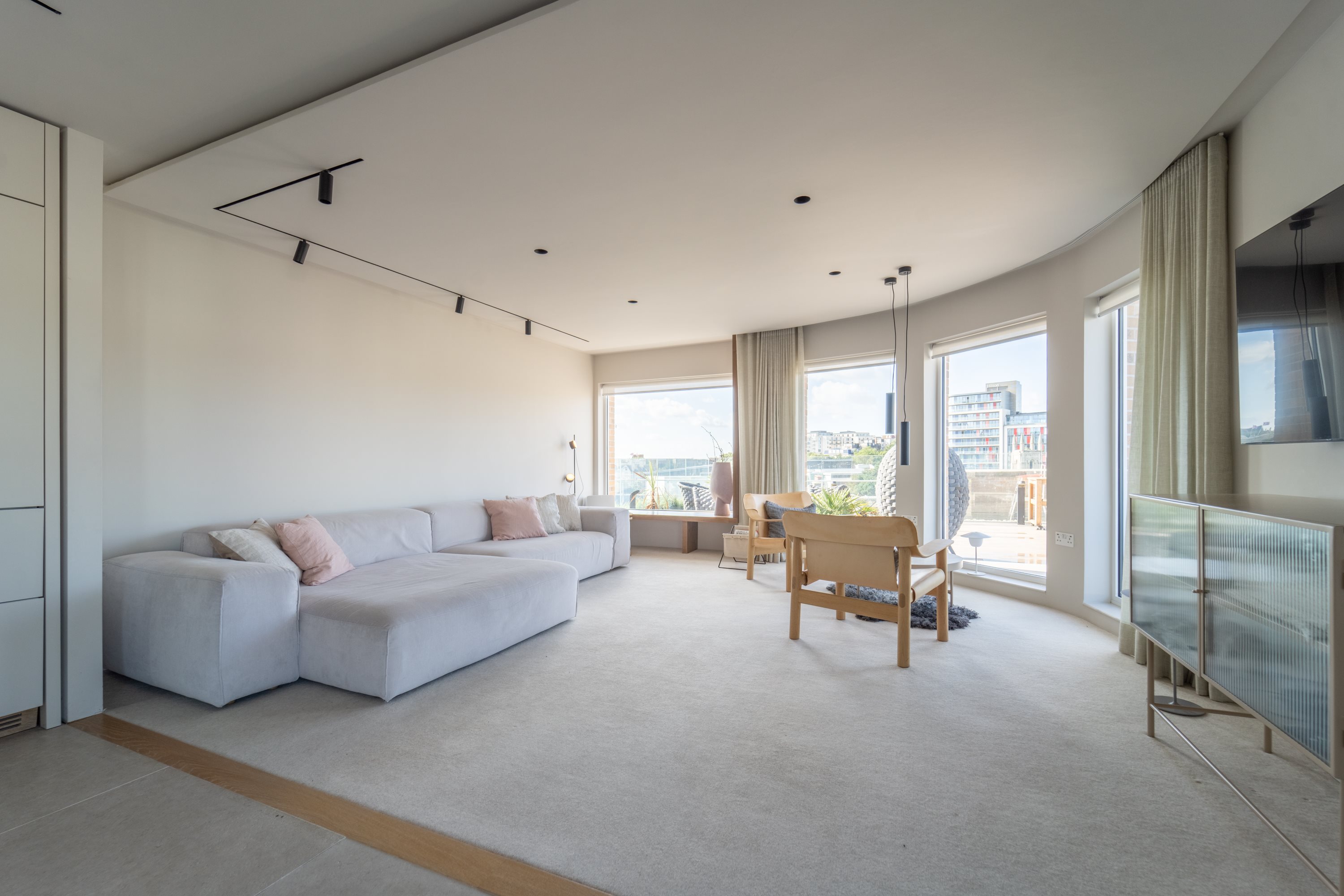 3 bed apartment to rent in Bristol & West House, Post Office Road  - Property Image 5