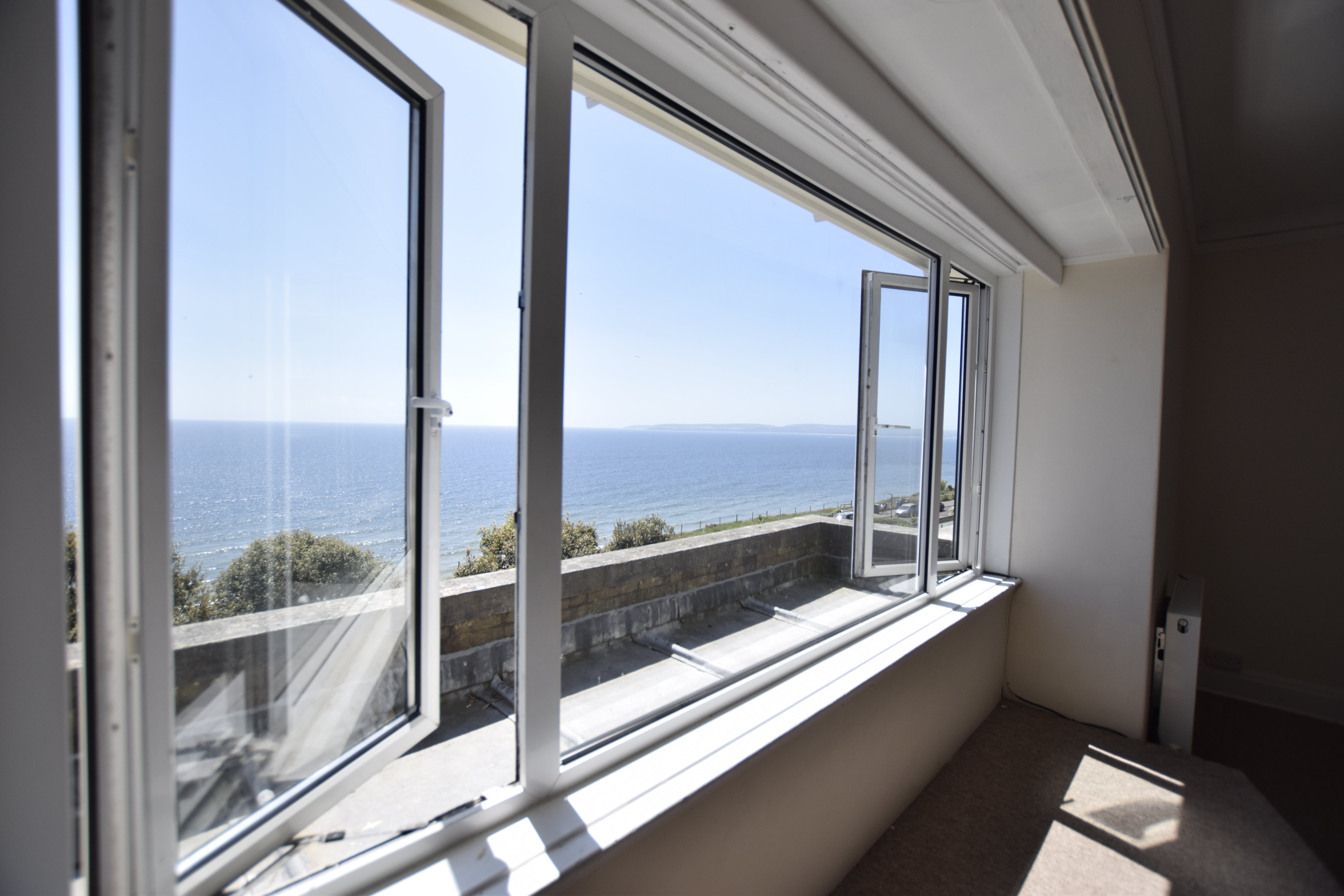 2 bed flat to rent in Grove Road, Bournemouth 4