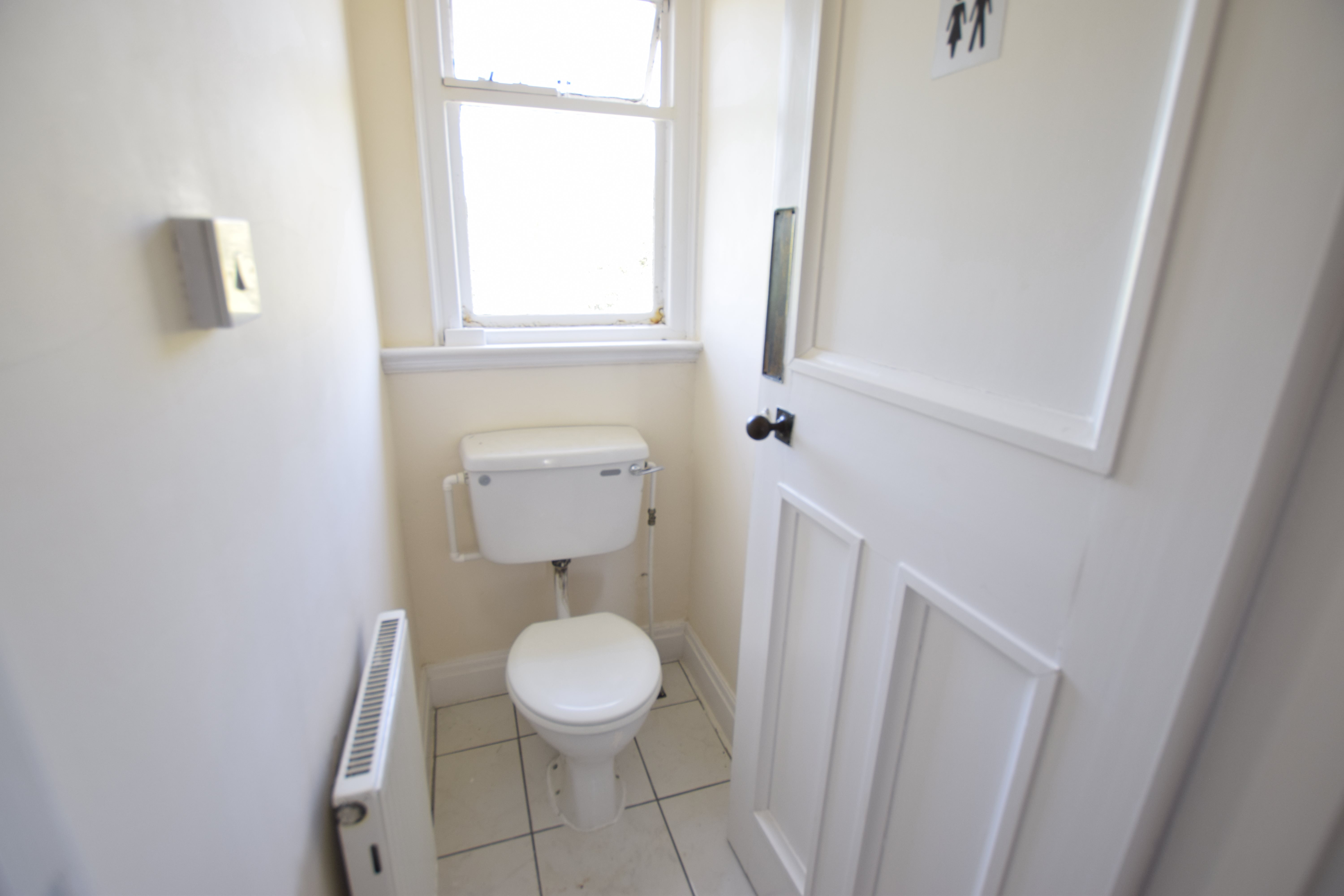 2 bed flat to rent in Grove Road, Bournemouth 9