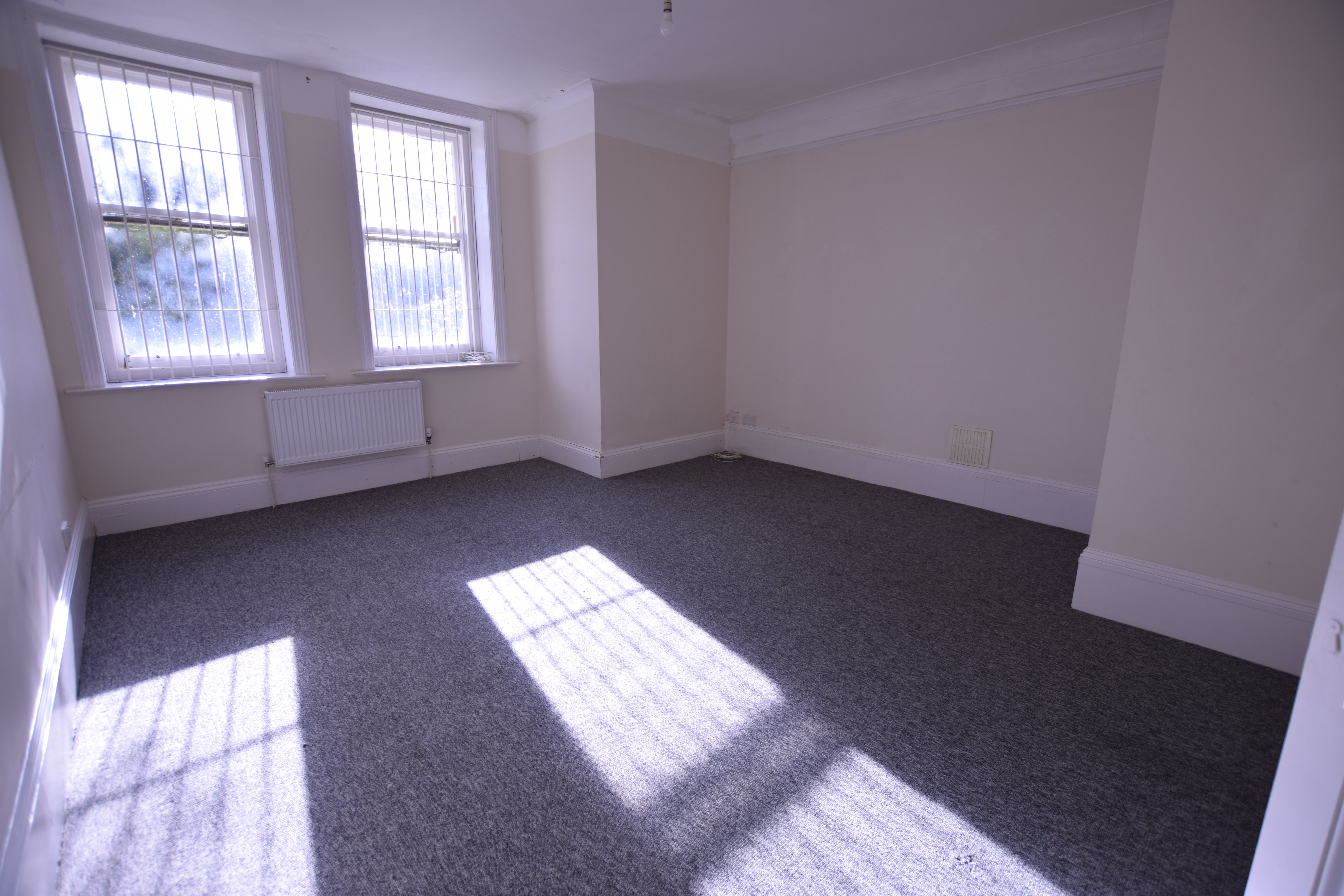 3 bed flat to rent in Grove Road, Bournemouth  - Property Image 5