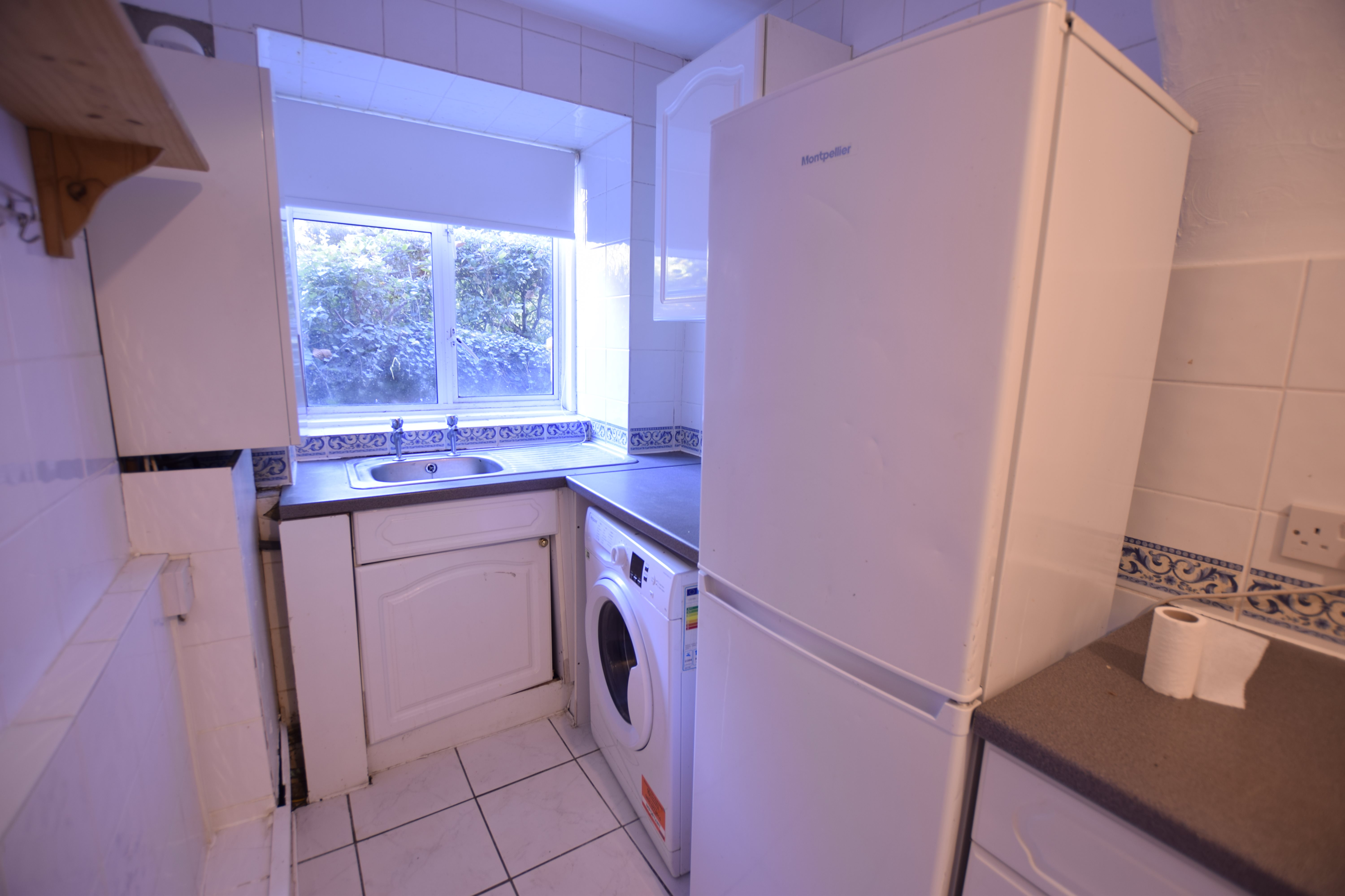 3 bed flat to rent in Grove Road, Bournemouth  - Property Image 3