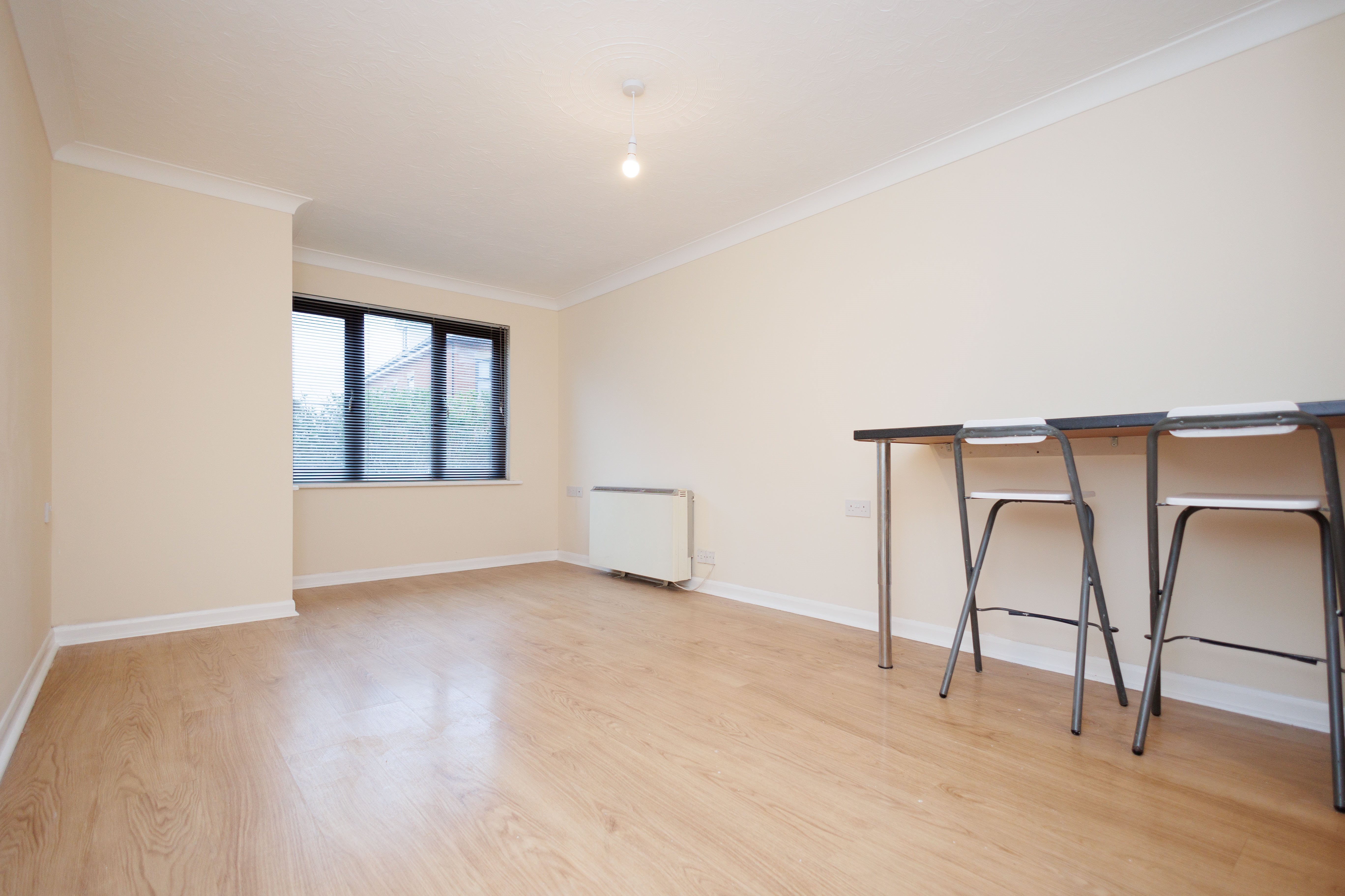 1 bed flat to rent in Cleveland Road, Bournemouth  - Property Image 2