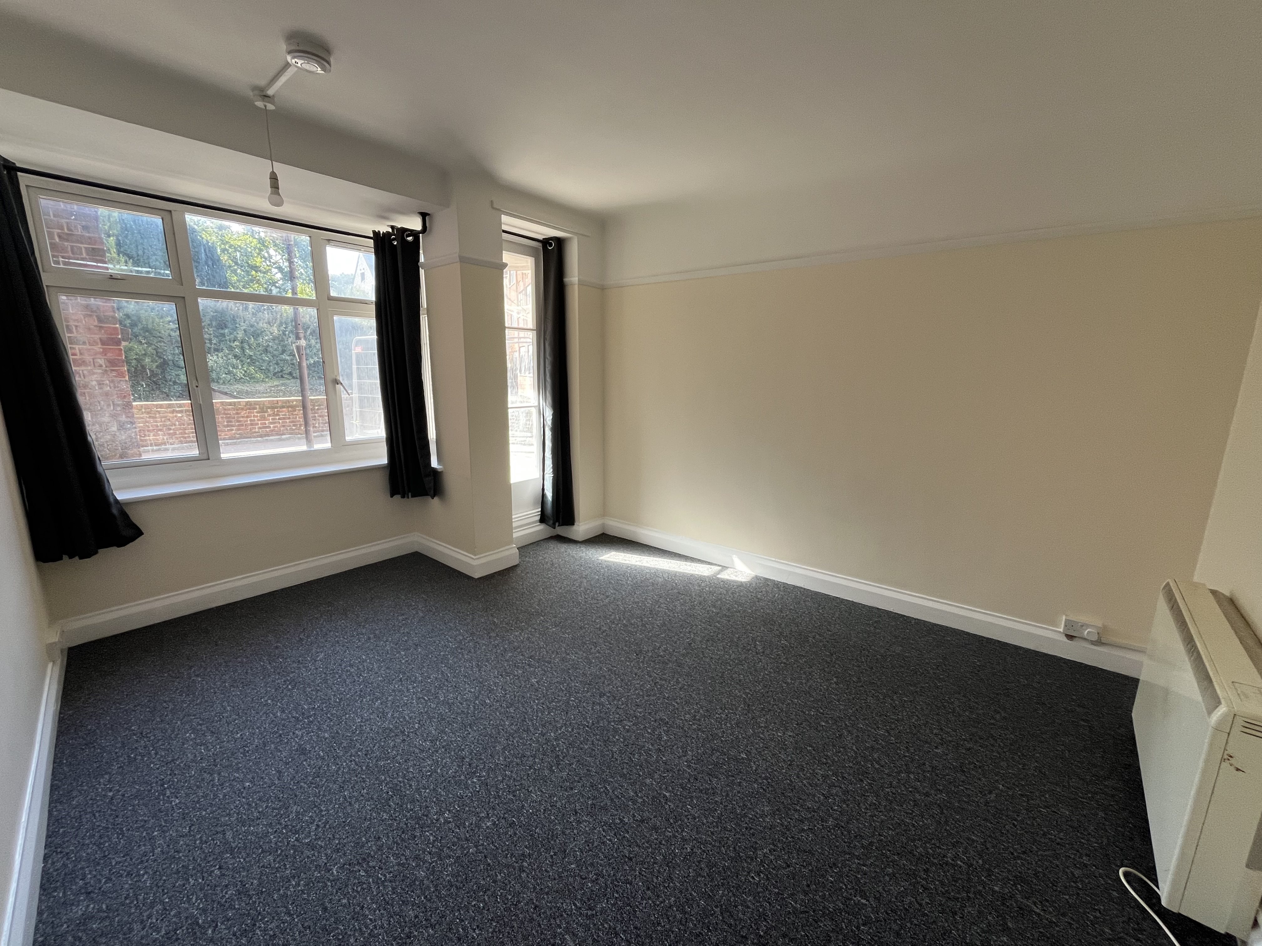 4 bed apartment to rent in St Peters Road, Bournemouth  - Property Image 3