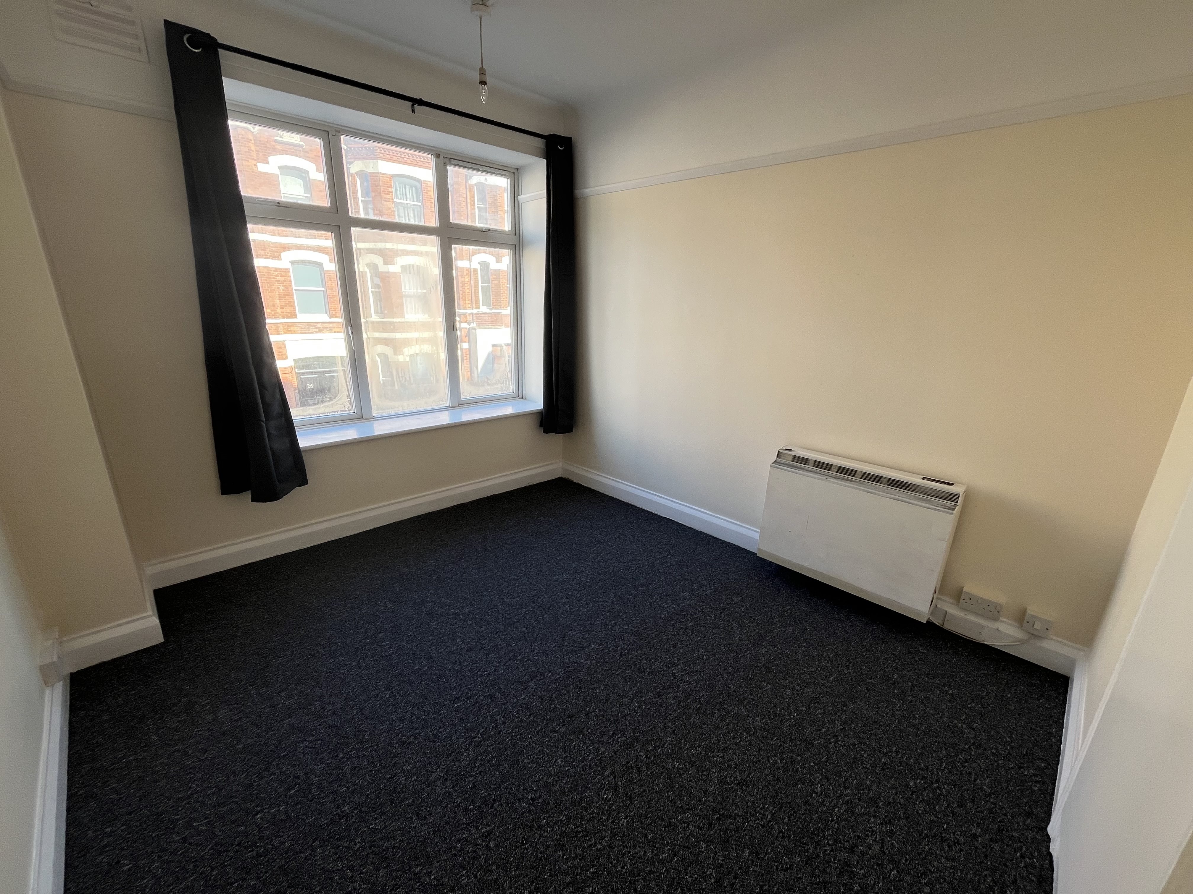 4 bed apartment to rent in St Peters Road, Bournemouth  - Property Image 4