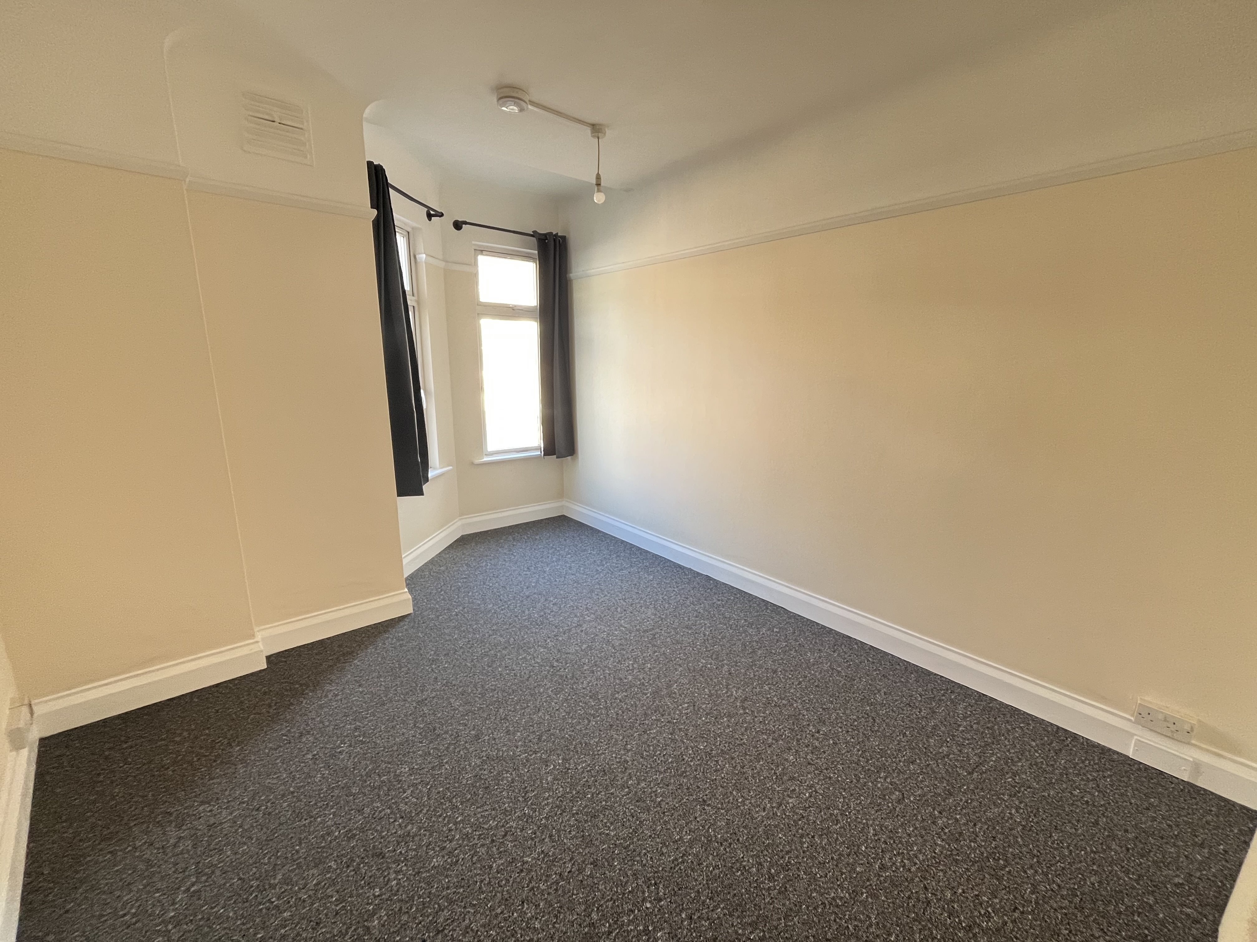 4 bed apartment to rent in St Peters Road, Bournemouth  - Property Image 7