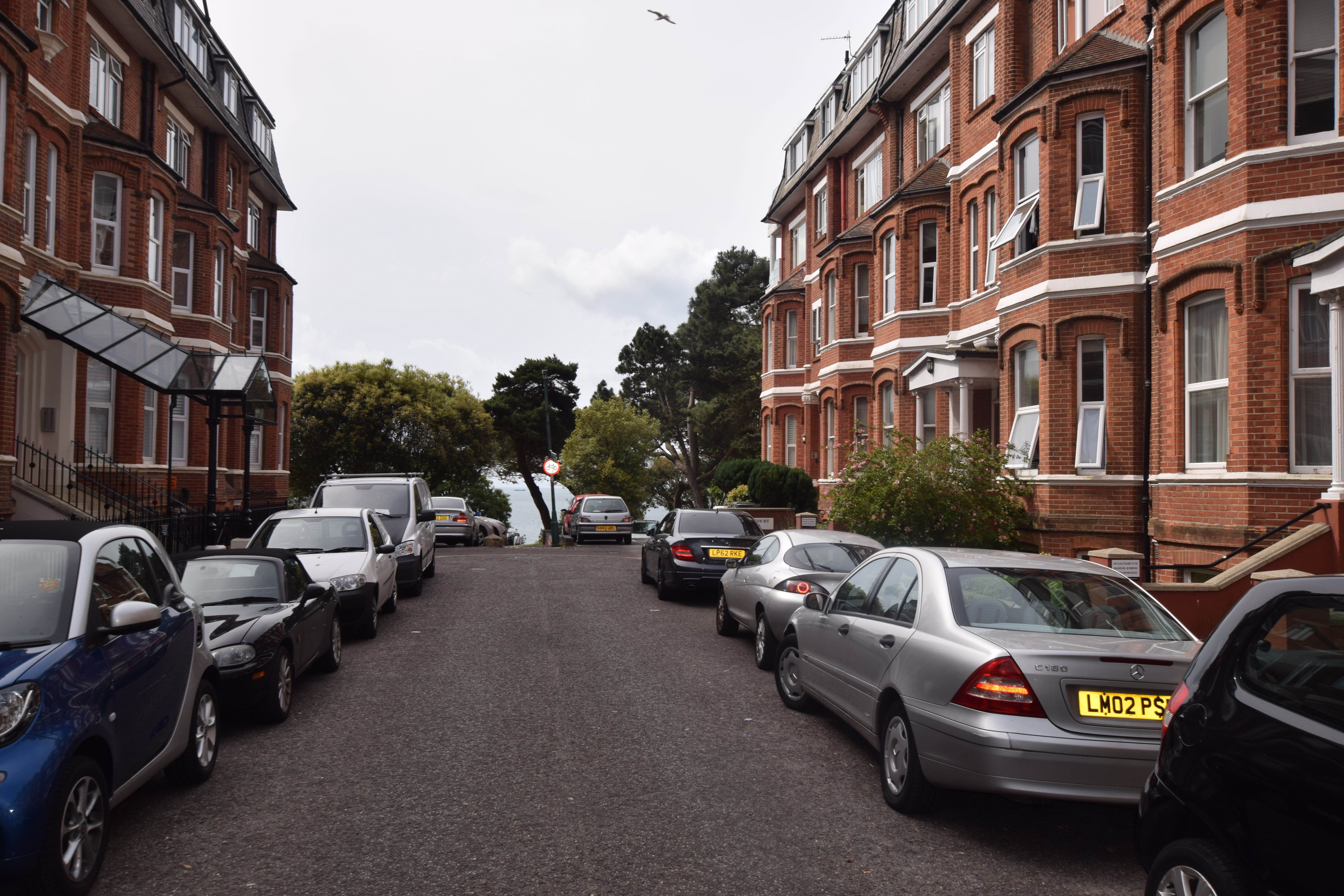 Studio flat to rent in Durley Chine Road, Bournemouth  - Property Image 11