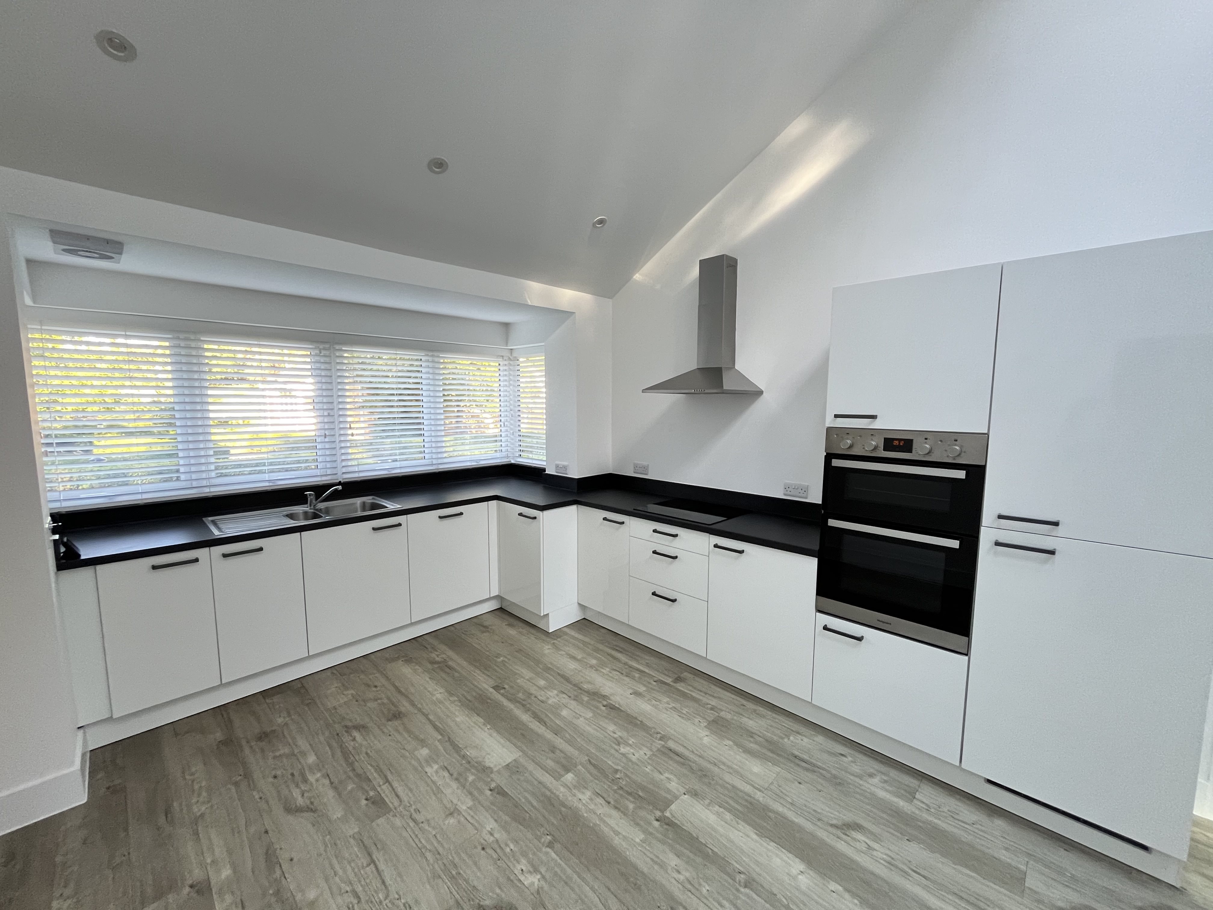 3 bed bungalow to rent in Farrer Estate, Wareham 1