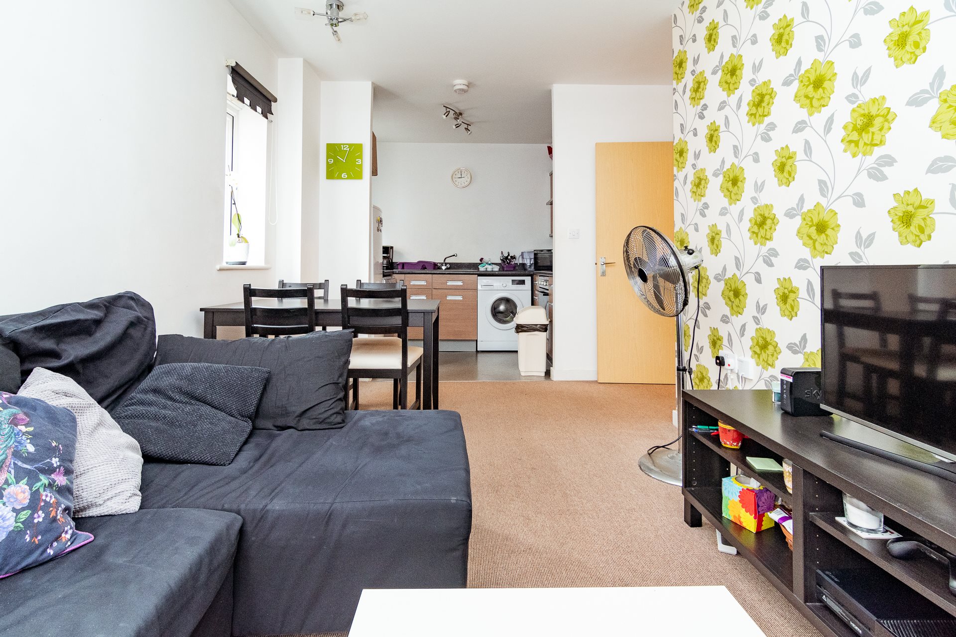 2 bed flat to rent in Norwich Avenue West, Bournemouth  - Property Image 2