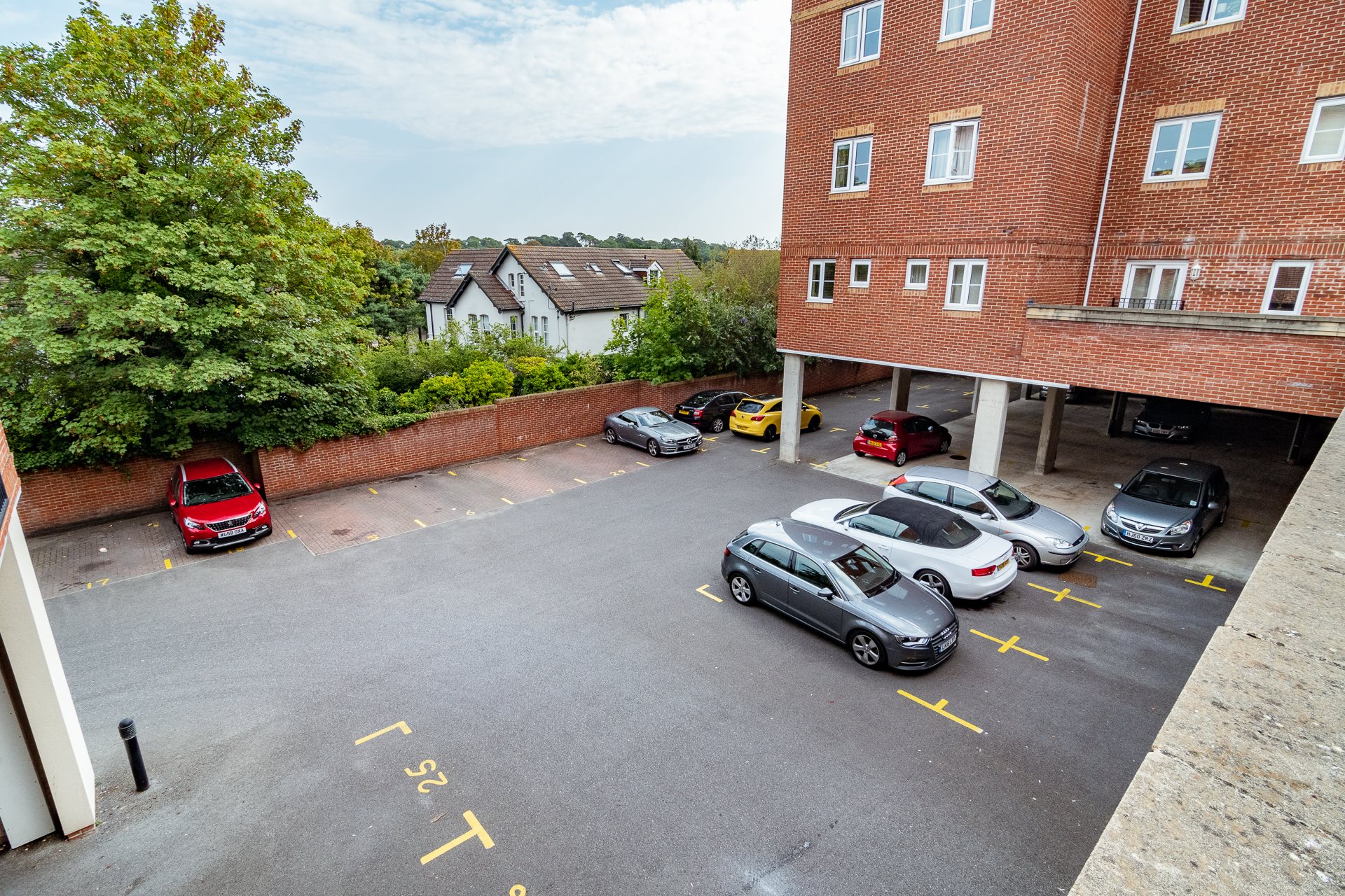 2 bed flat to rent in Norwich Avenue West, Bournemouth  - Property Image 11