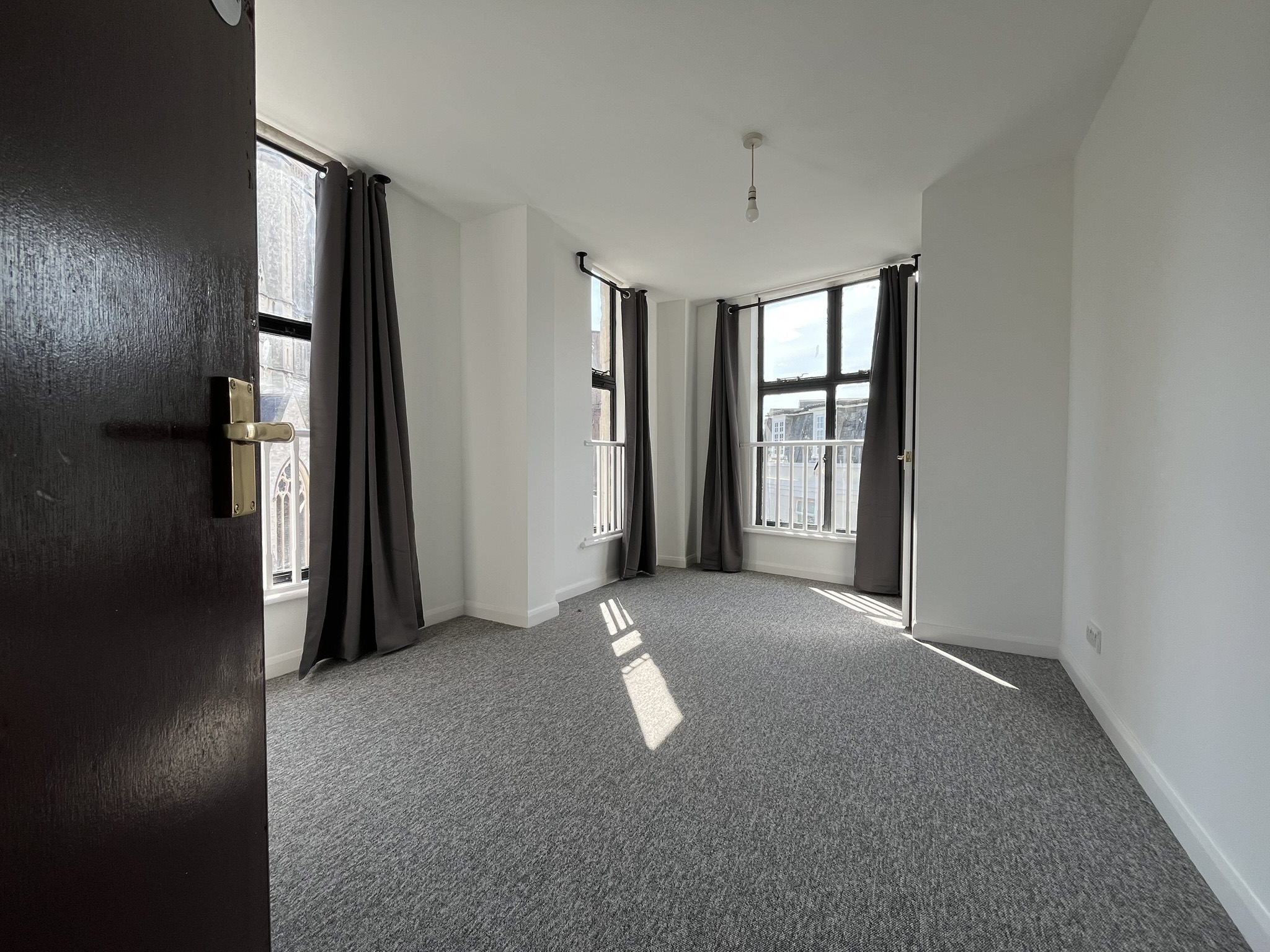 4 bed flat to rent in St Peters Road, Bournemouth  - Property Image 8