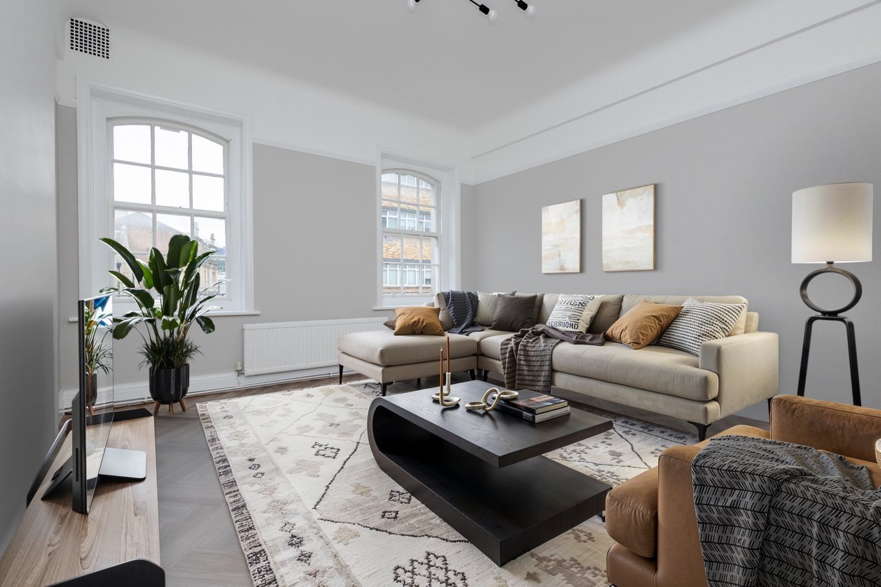 3 bed flat to rent in Richmond Hill, Bournemouth  - Property Image 2