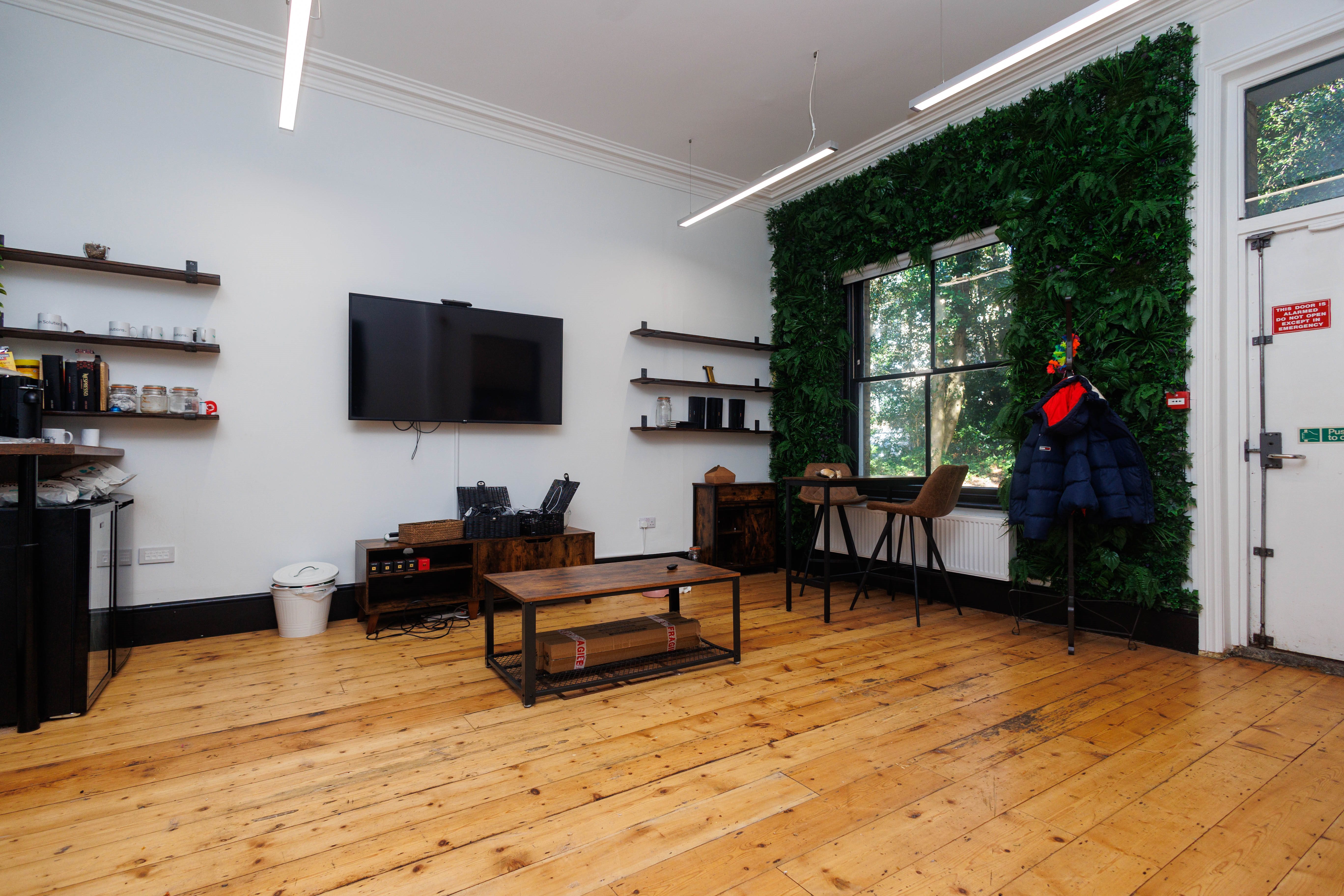 1 bed to rent in Walton House, Richmond Hill 6